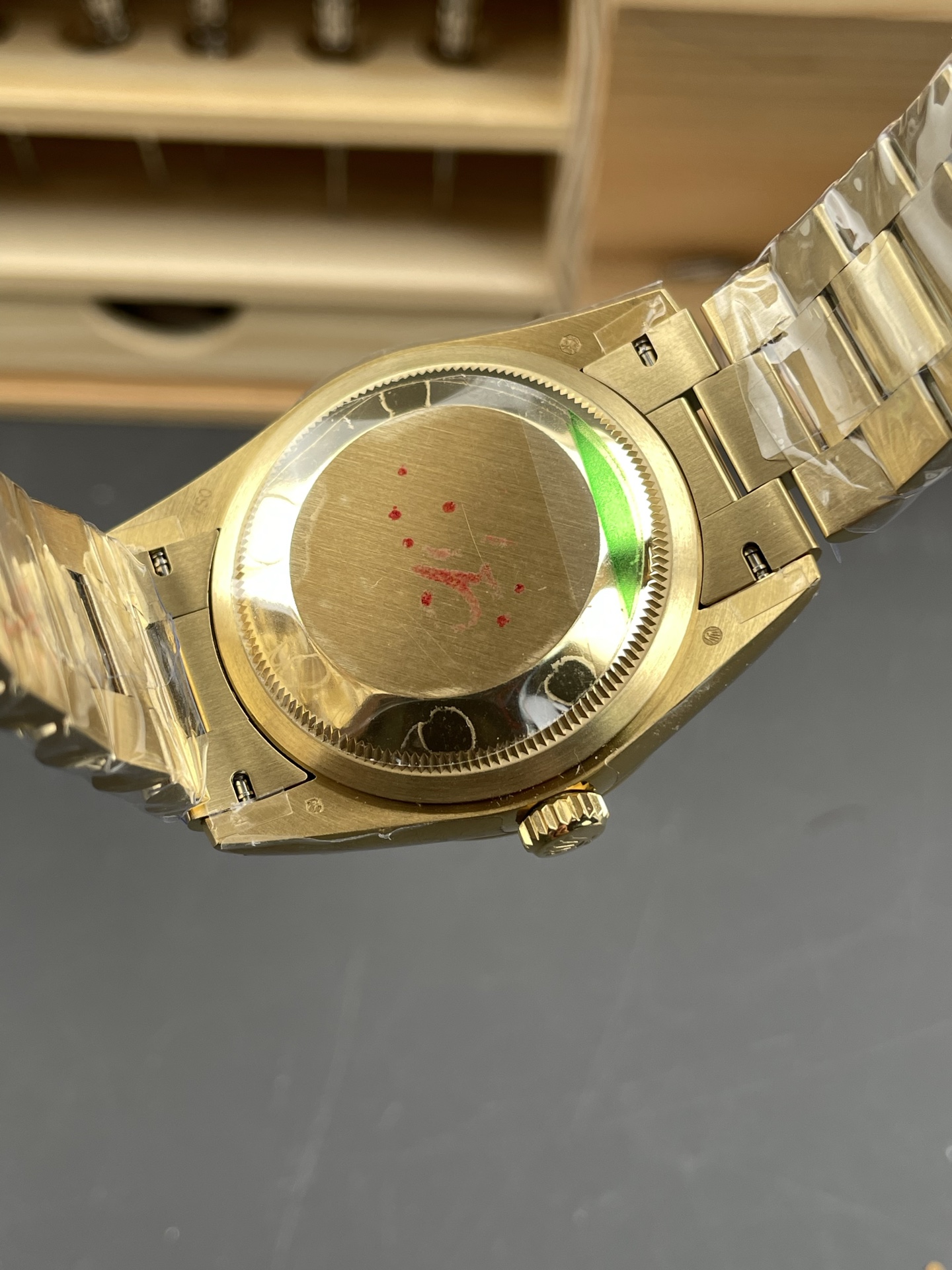 Rolex Day Date Presidential 18K Yellow Gold Watch 36MM - Black Dial 1:1 Mirror Quality - Super Clone Watch - view 5