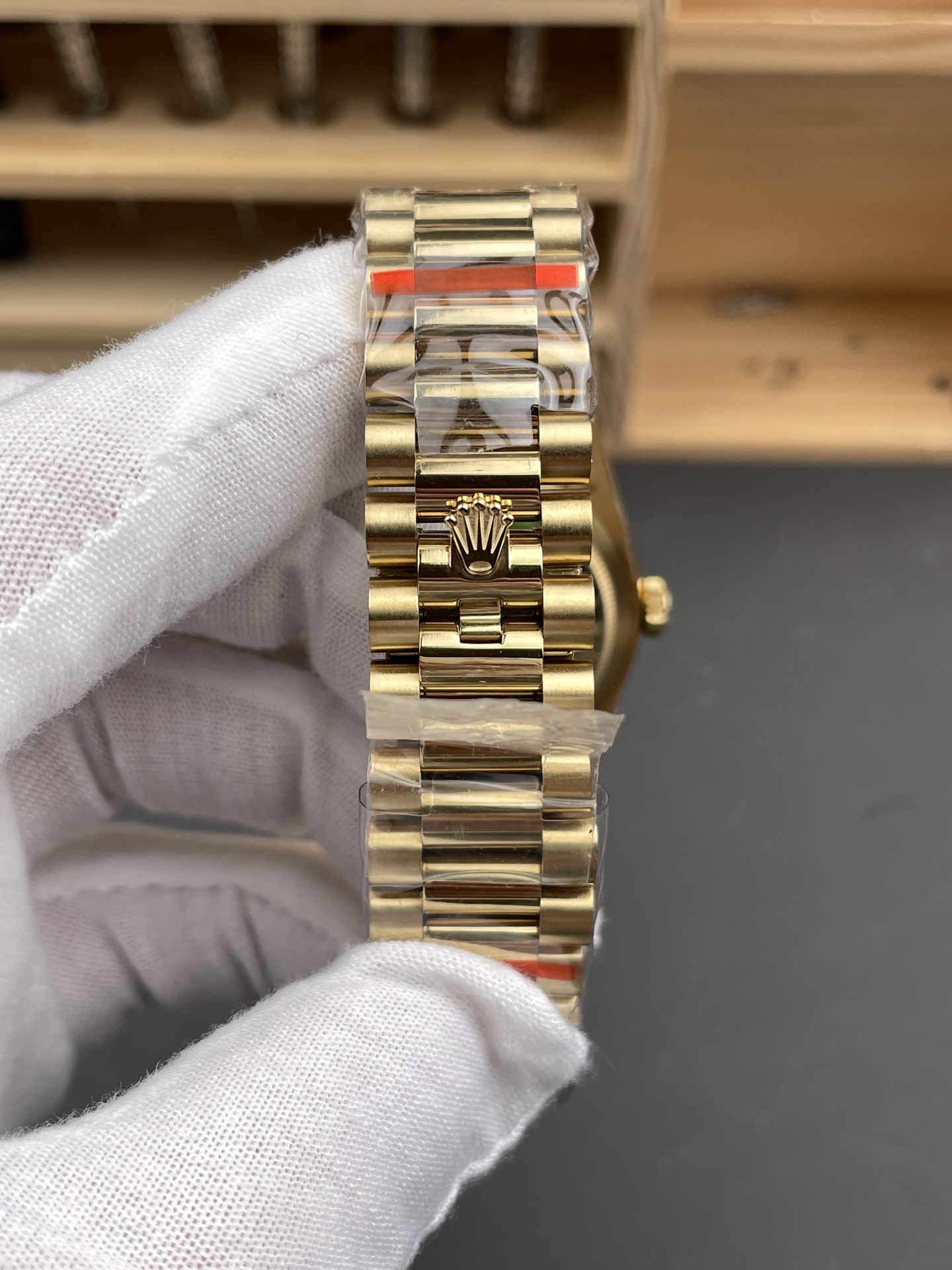 Rolex Day Date Presidential 18K Yellow Gold Watch 36MM - Black Dial 1:1 Mirror Quality - Super Clone Watch - view 9