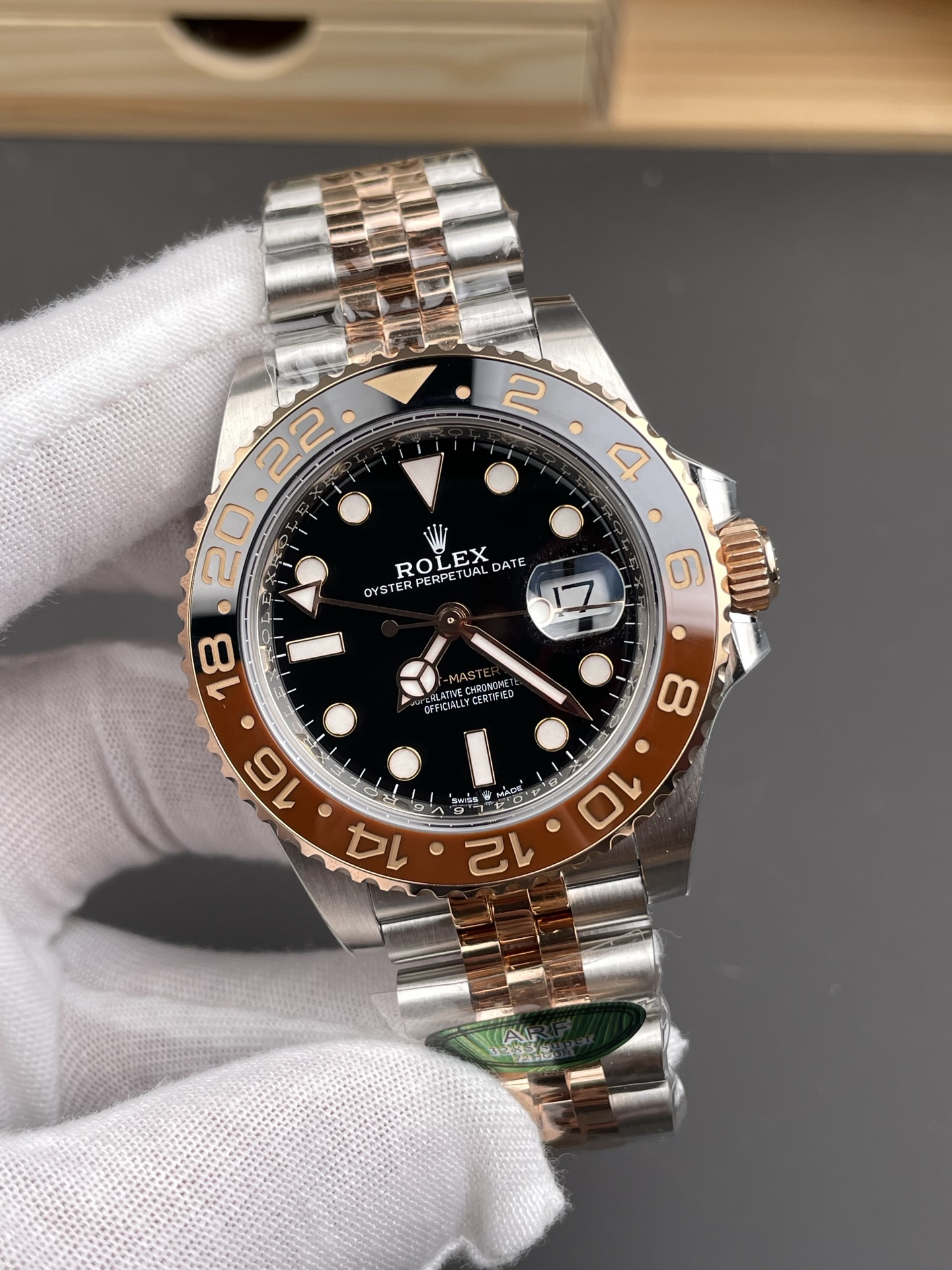 Rolex GMT Masters II Super Clone Root Beer 126711CHNR Rose Black Dial Swiss Watch - view 4