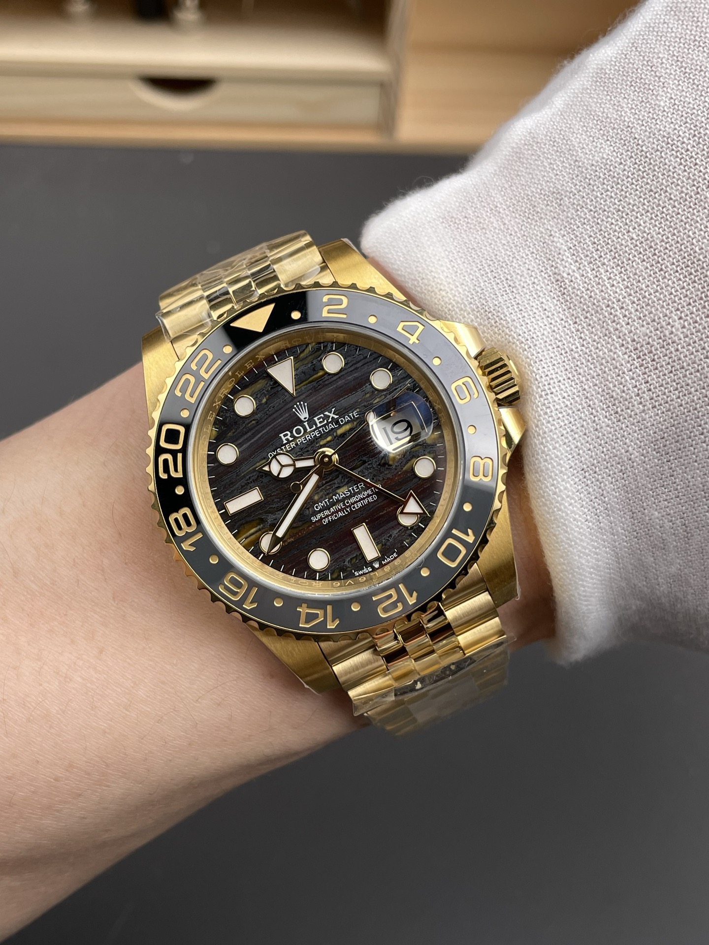 Rolex GMT Masters II Super Clone 126718GRNR Yellow Gold Tiger Iron Dial Swiss Watch - view 10