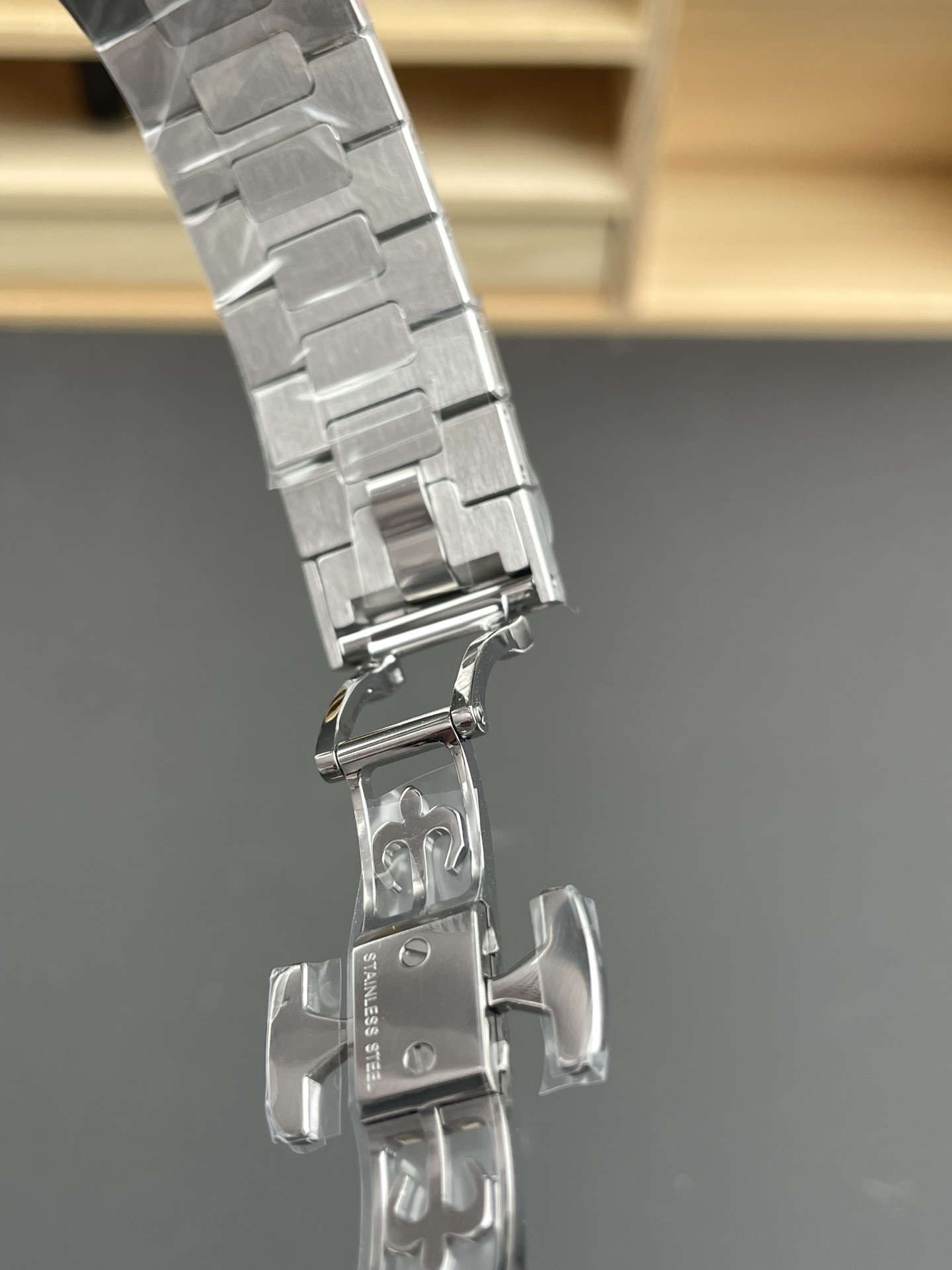 Patek Philippe Nautilus 5712/1A 1:1 Quality Swiss Super Clone Watch in Blue Dial - view 8