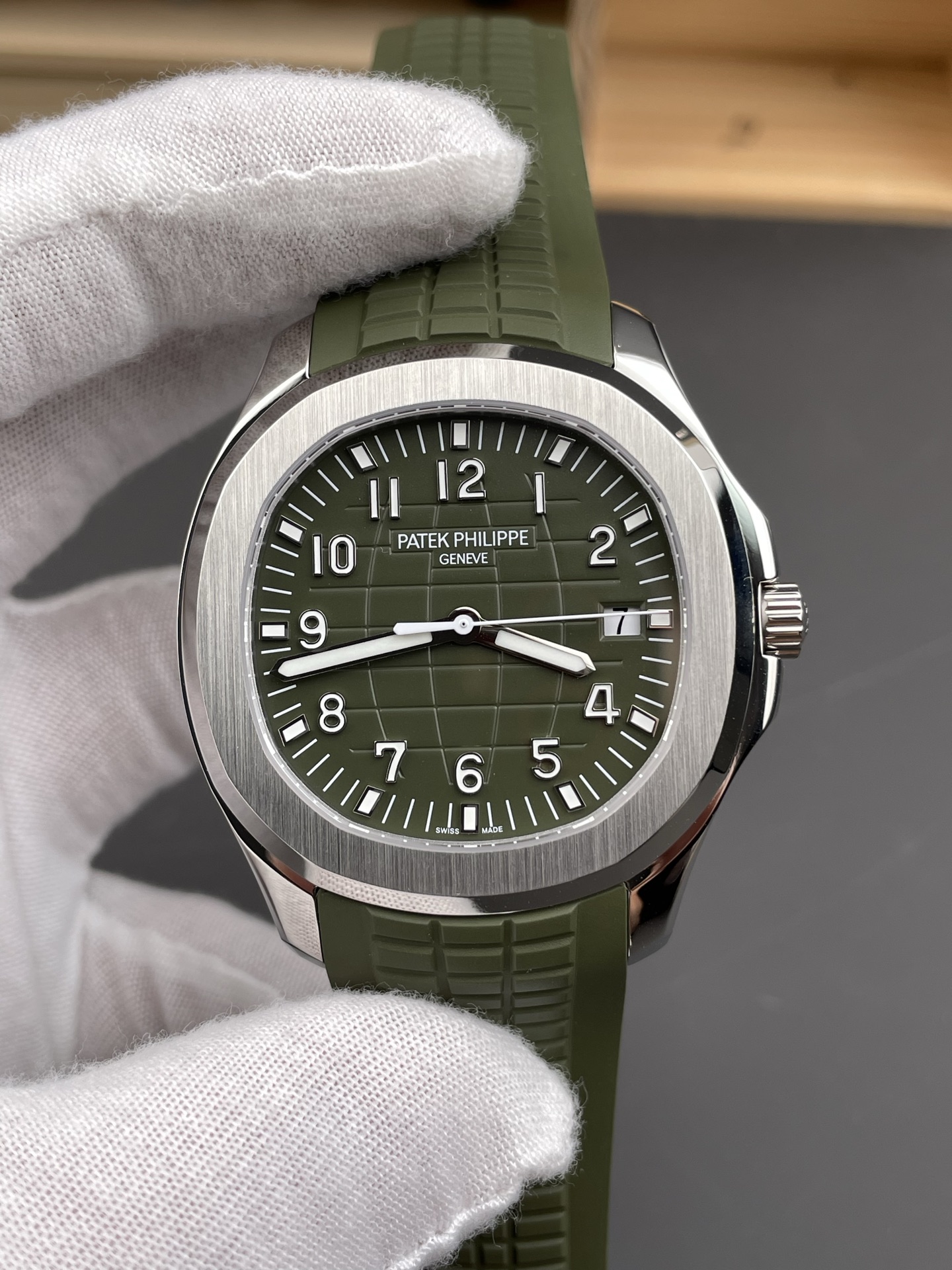 Patek Philippe Aquanaut Super Clone 5168G Green Dial 904L Steel Watch - view 2