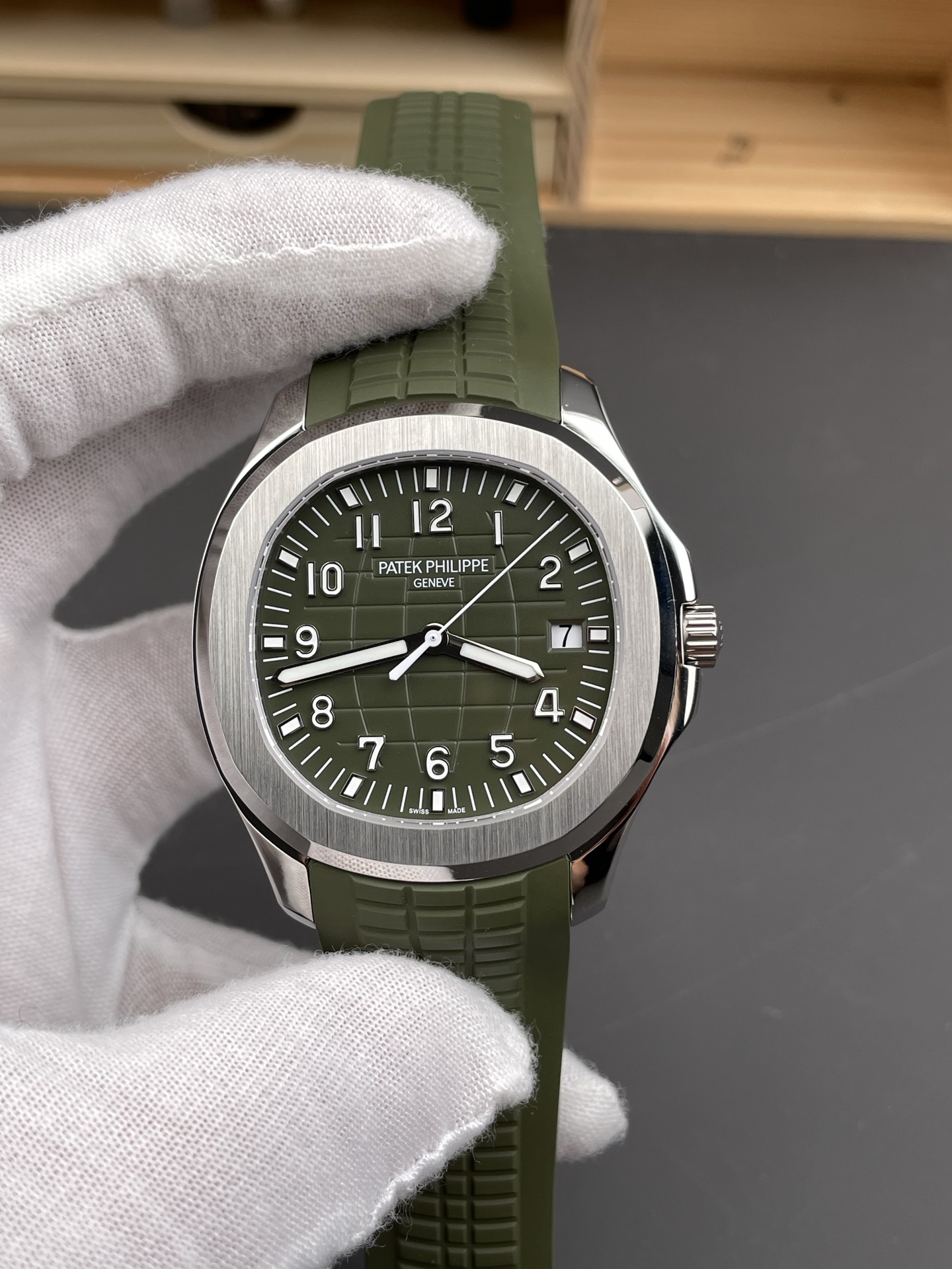 Patek Philippe Aquanaut Super Clone 5168G Green Dial 904L Steel Watch - view 3