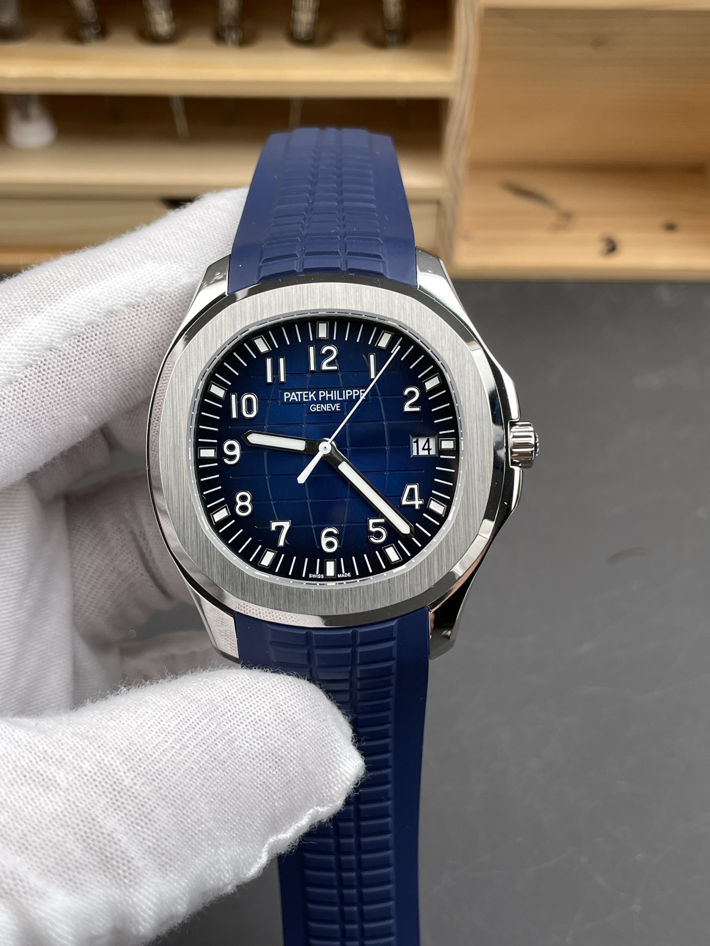 Patek Philippe Aquanaut 5168G-001 Swiss Super Clone 904L Steel - 1:1 Mirror Edition - view 3