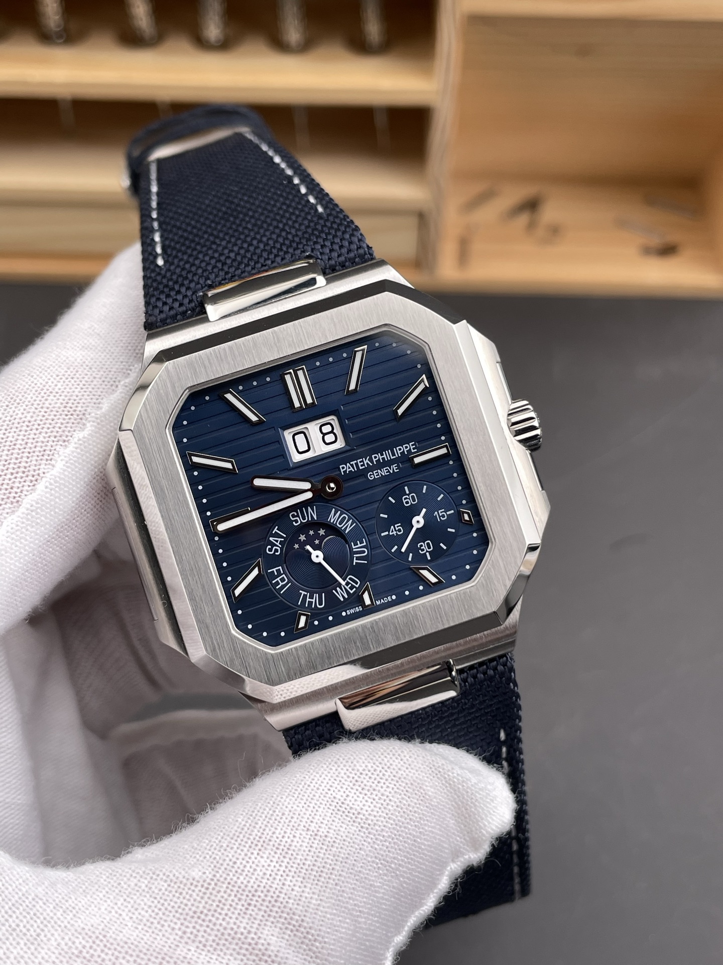 Patek Philippe Cubitus 5822 904L Steel Casing Blue Dial Swiss Super Clone Watch - view 4