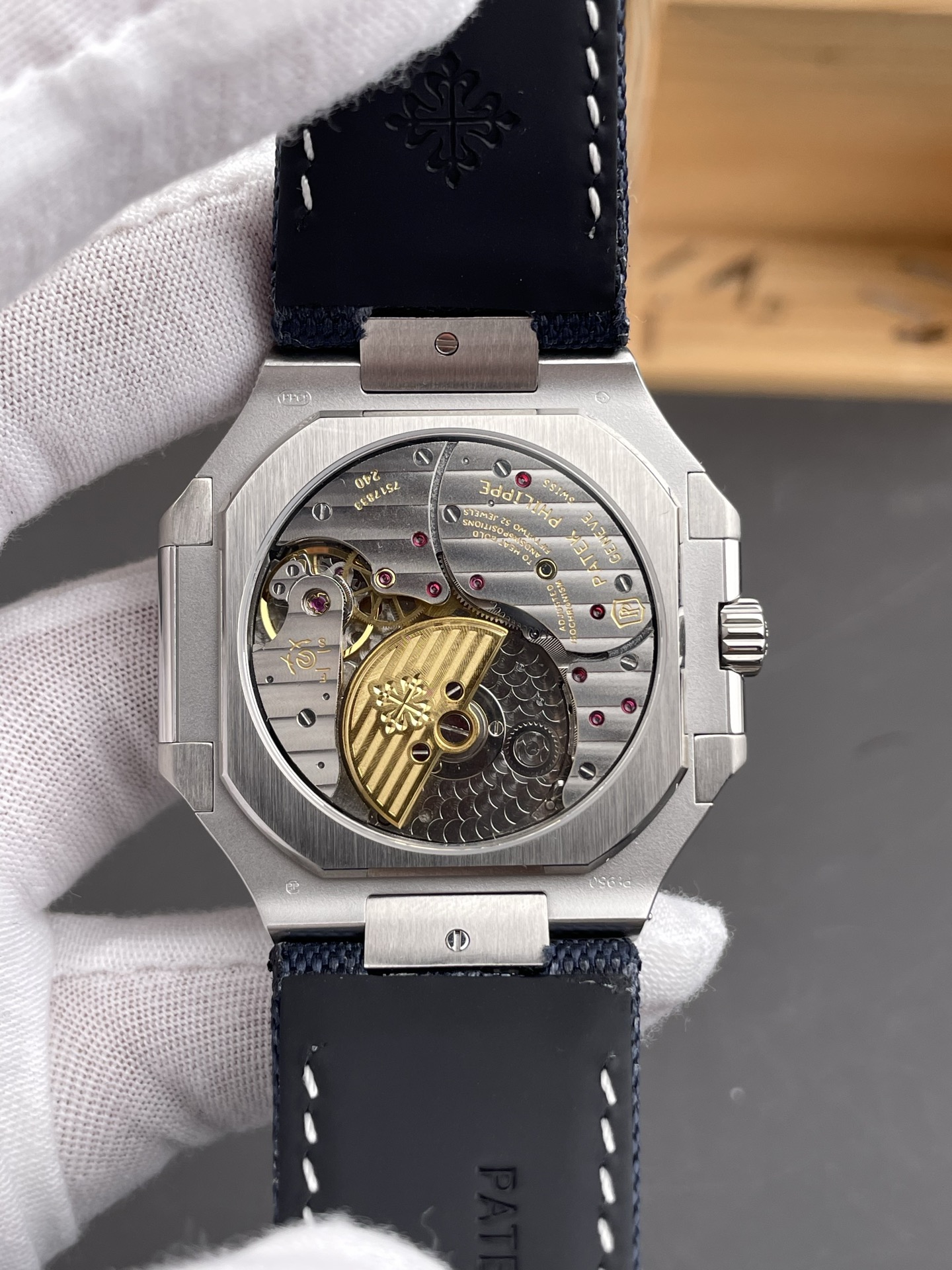 Patek Philippe Cubitus 5822 904L Steel Casing Blue Dial Swiss Super Clone Watch - view 5