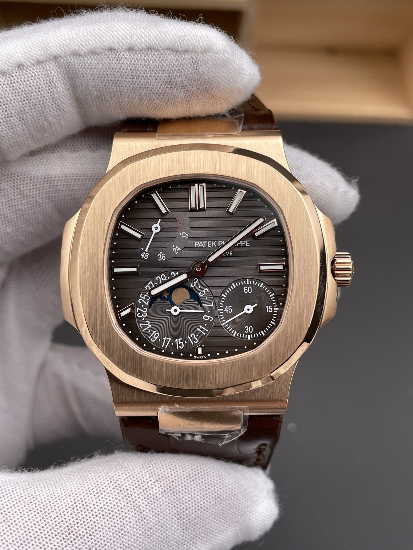 Patek Philippe Nautilus 5712/R 1:1 Quality Swiss Super Clone Watch in Brown Dial Leather Strap - view 2