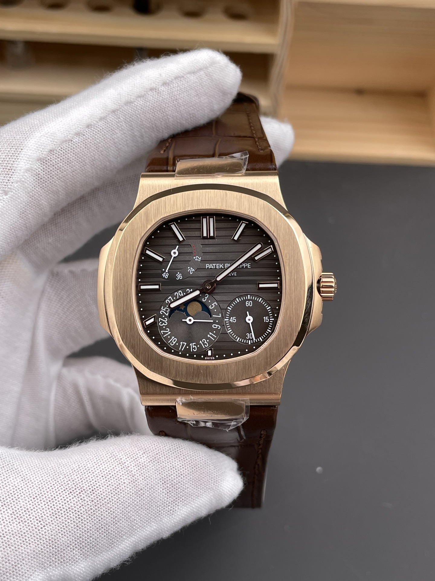 Patek Philippe Nautilus 5712/R 1:1 Quality Swiss Super Clone Watch in Brown Dial Leather Strap - view 3