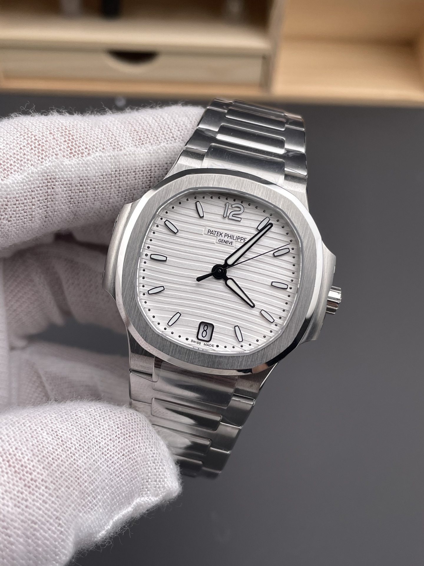 Patek Philippe Nautilus 7118/1A White Dial 1:1 Mirror Swiss Super Clone Watch in 904L Steel - view 4