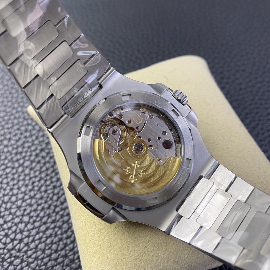 Patek Philippe Nautilus 5711 904L Steel 2023 Updated Mirror Super Clone Watch - Green Dial - view 10