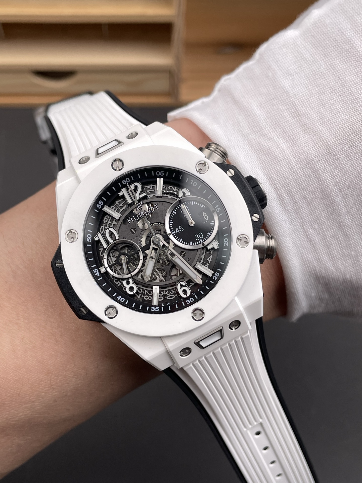 Hublot Big Bang Unico White Ceramic Casing 1:1 Mirror Edition Swiss Super Clone Watch - view 10