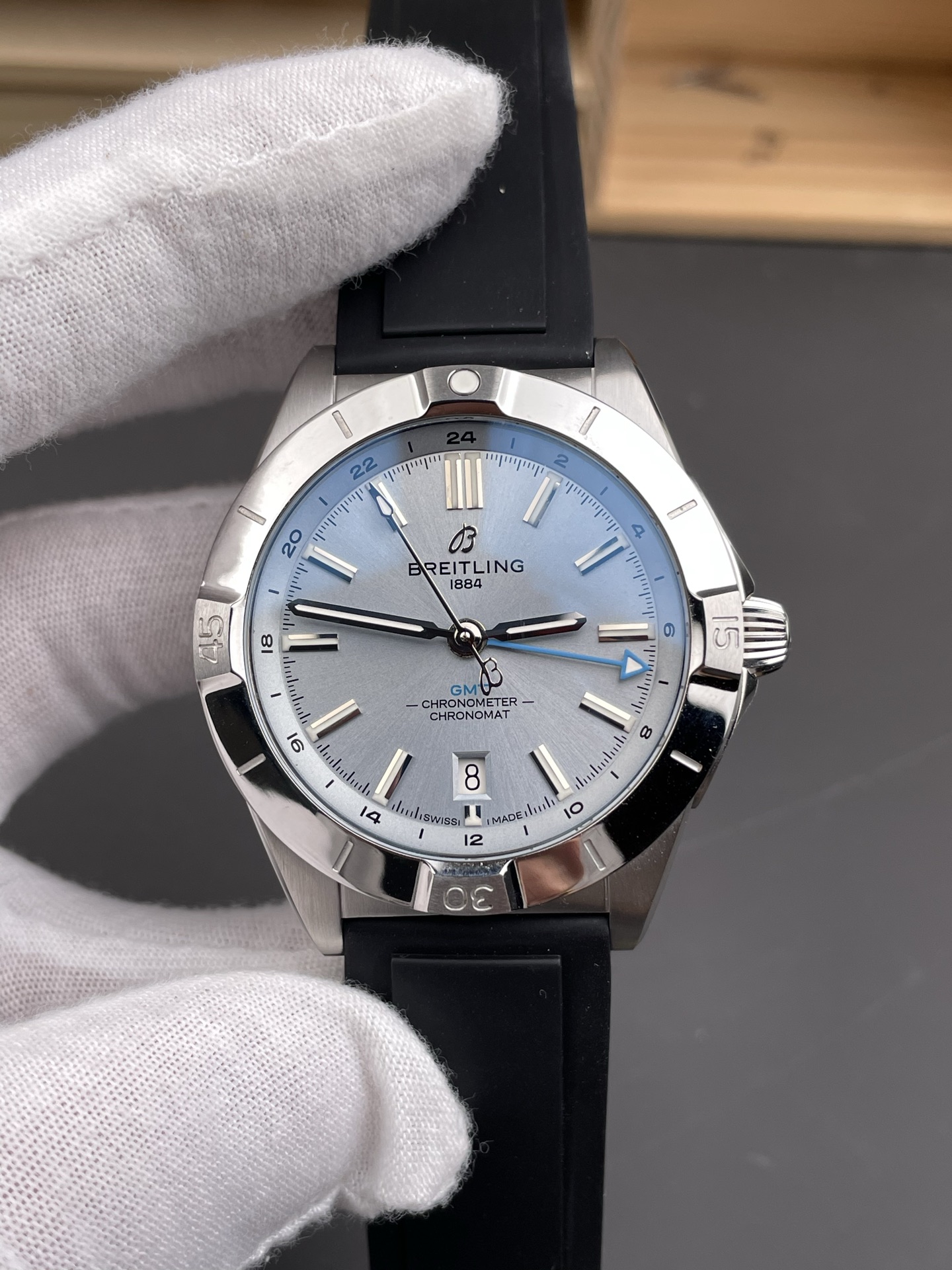 Breitling Chronomat Automatic GMT 40 Steel Dial 1:1 Mirror Swiss Super Clone Watch - view 3