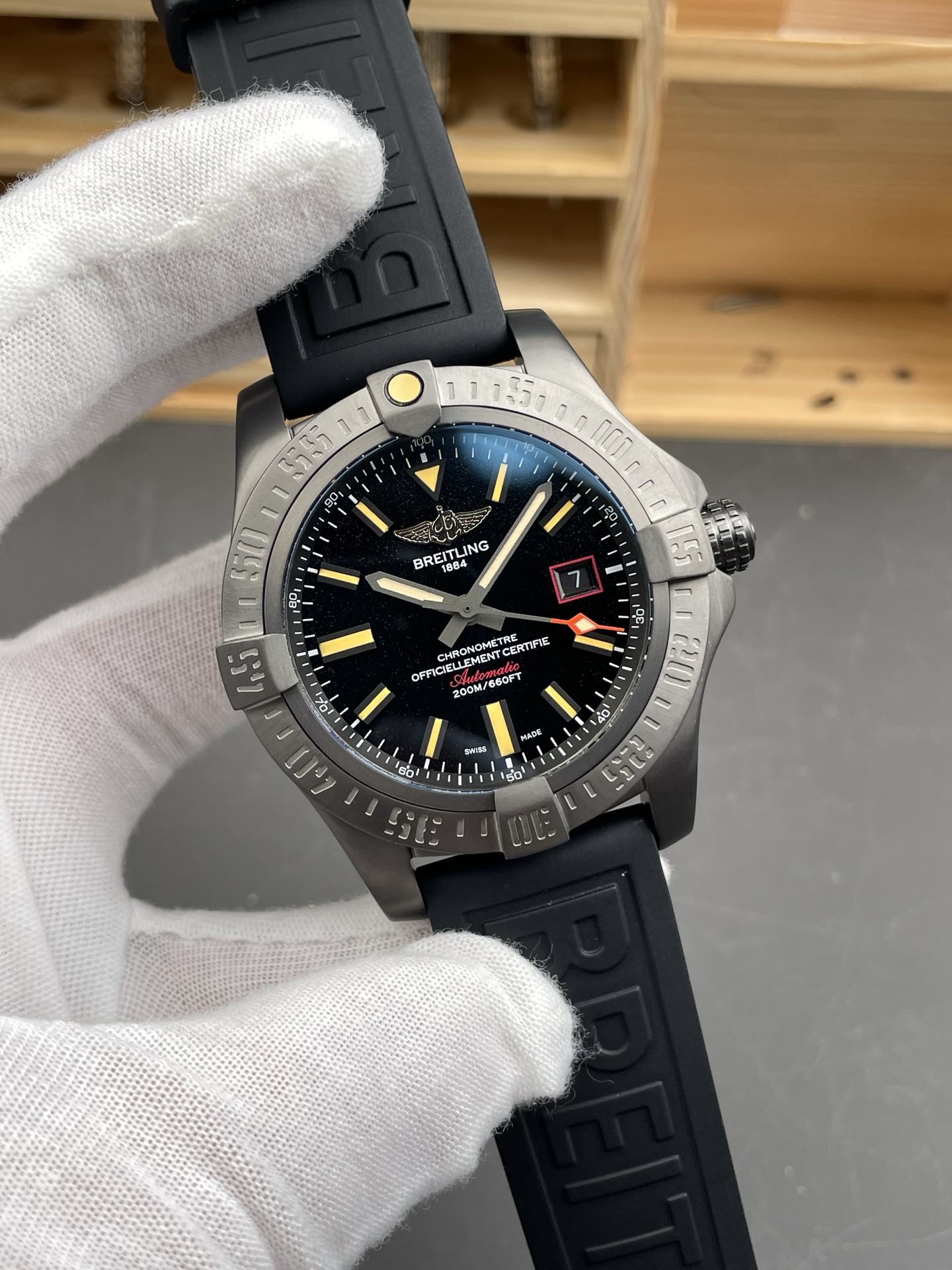 ZF Breitling Avenger 1:1 Super Clone Watch - Black Luminous Dial, Mechanical Movement, Rubber Strap - view 4