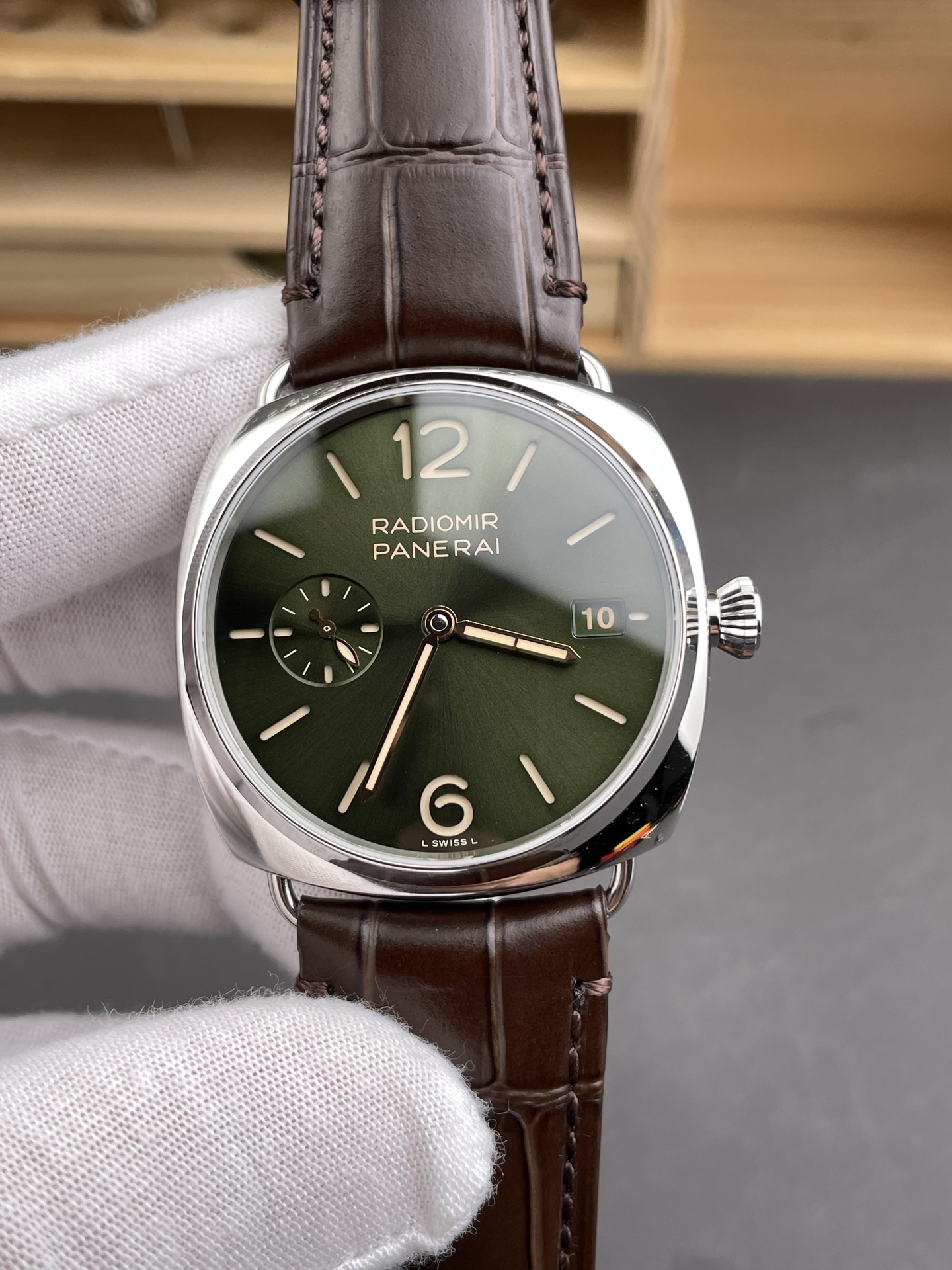 Panerai Radiomir PAM1386 Quaranta 40MM 904L Steel Green Dial Watch in 1:1 Mirror Super Clone - view 2