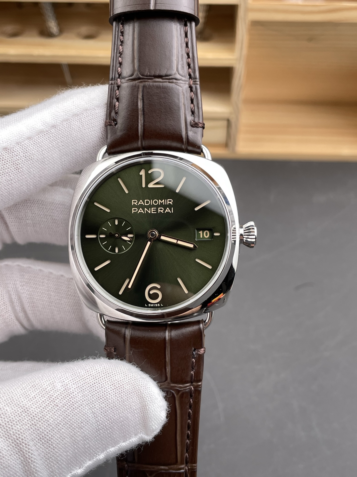 Panerai Radiomir PAM1386 Quaranta 40MM 904L Steel Green Dial Watch in 1:1 Mirror Super Clone - view 3