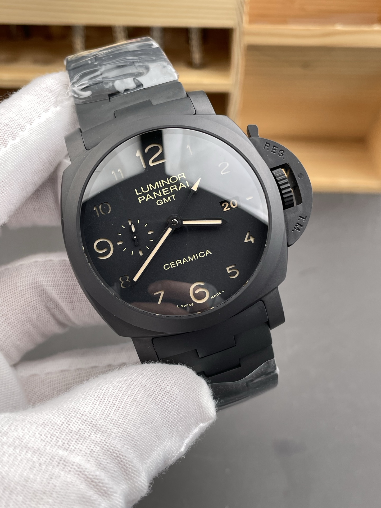 Panerai Luminor GMT PAM441 Ceramica Watch - DLC Coated Edition - Super Clone Watch - view 4