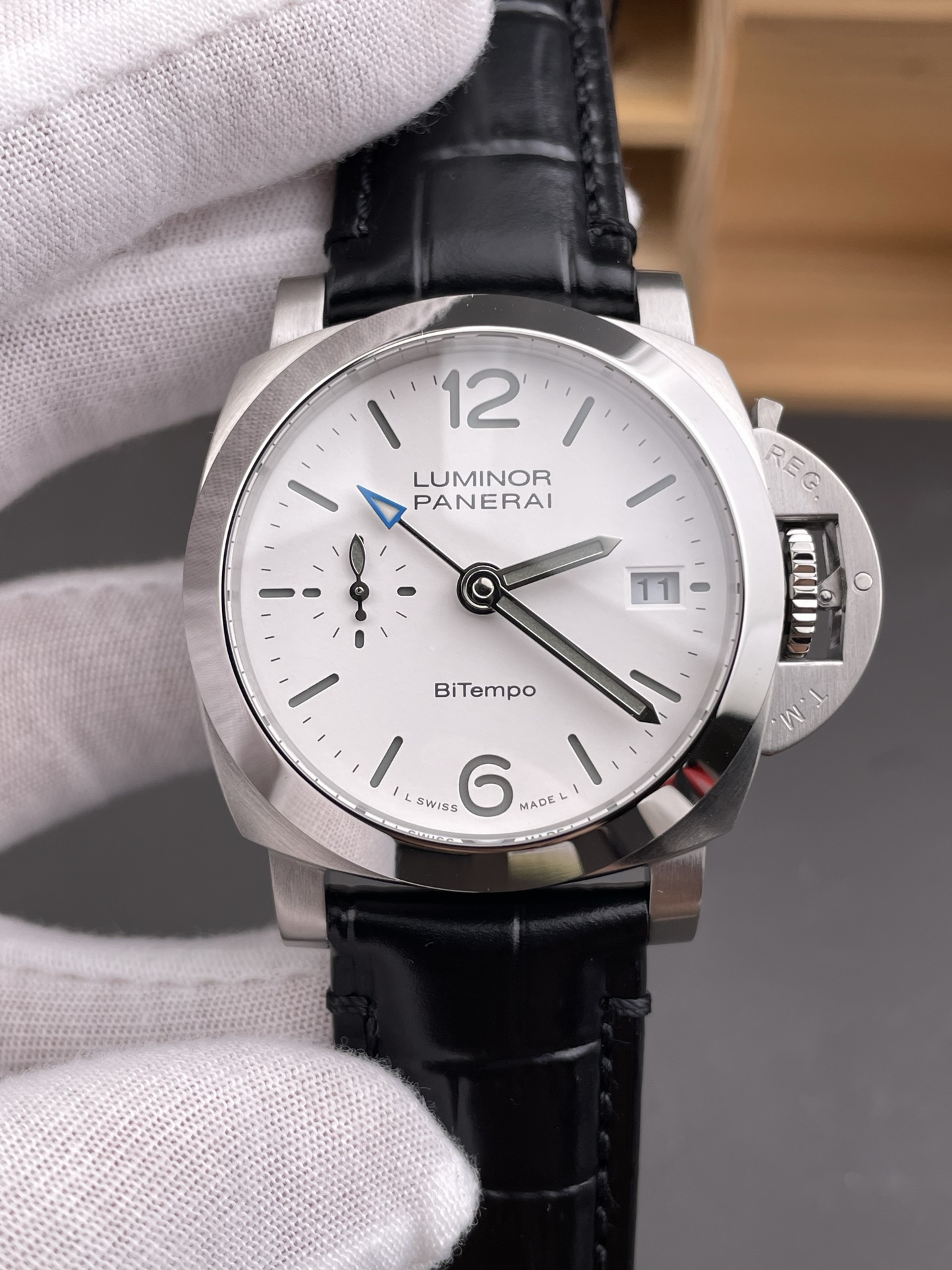Panerai Luminor Marina PAM1367 Quaranta BiTempo 1:1 Mirror Super Clone Watch 40MM - view 2