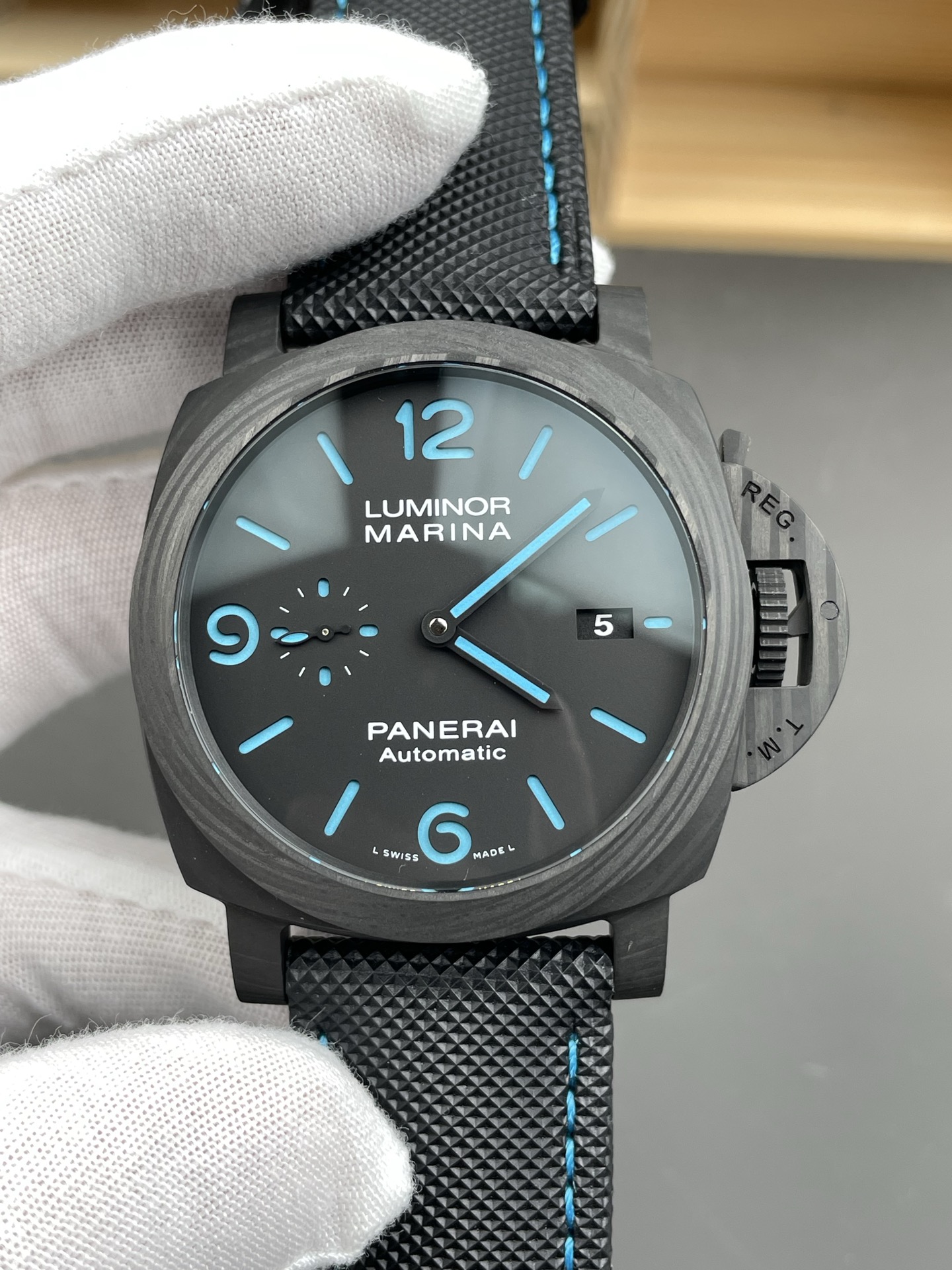 Panerai Luminor Marina Carbotech PAM1661 Edition 1:1 Mirror Swiss Super Clone Watch in Carbon Casing - view 3