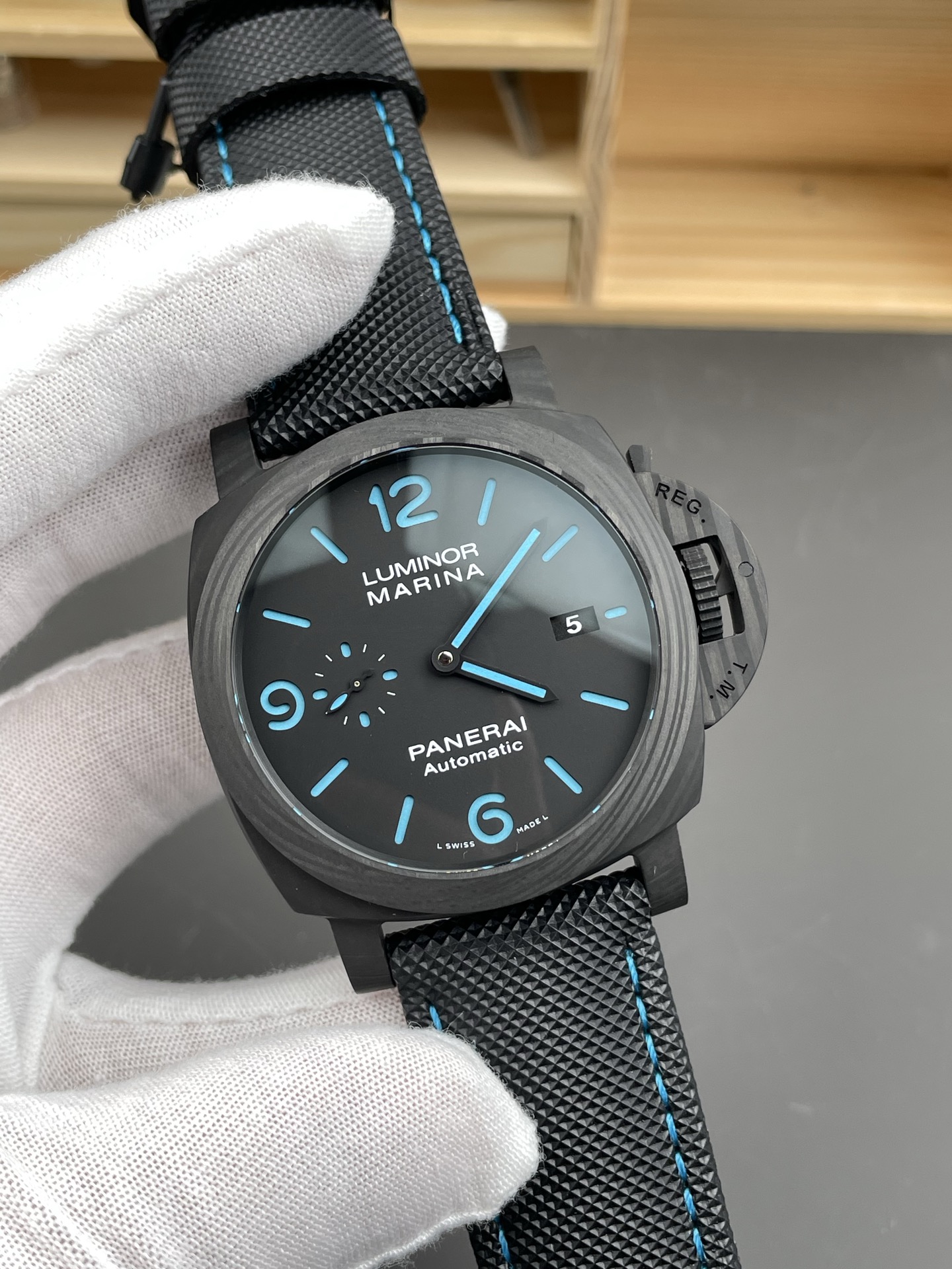 Panerai Luminor Marina Carbotech PAM1661 Edition 1:1 Mirror Swiss Super Clone Watch in Carbon Casing - view 4