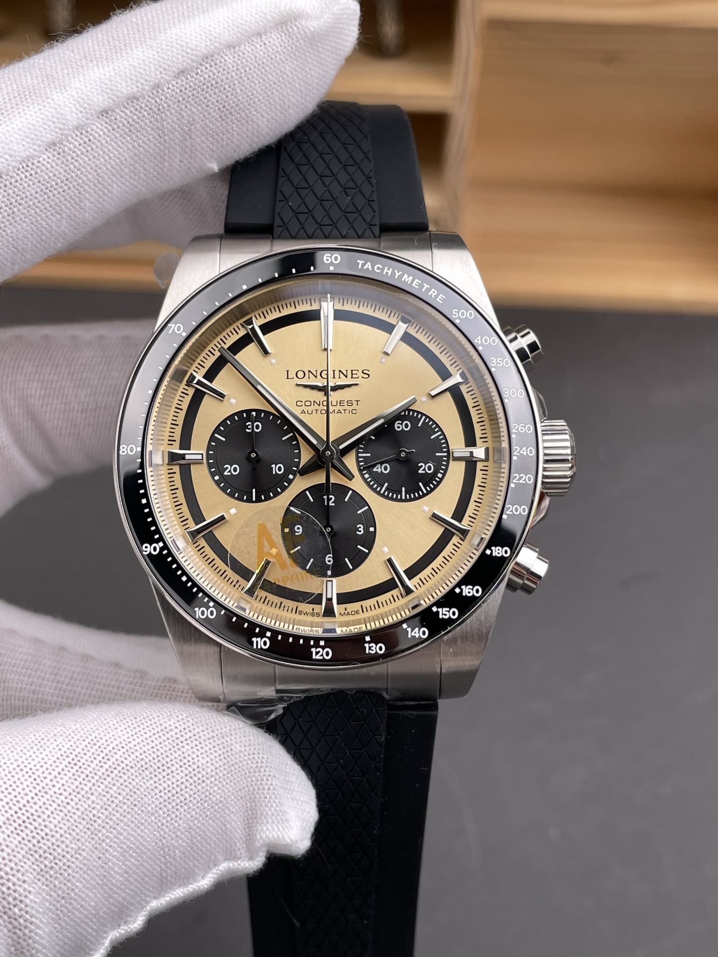 Longines Conquest Chronograph: Yellow dial, stainless steel case, automatic movement. - Super Clone Watch - view 2