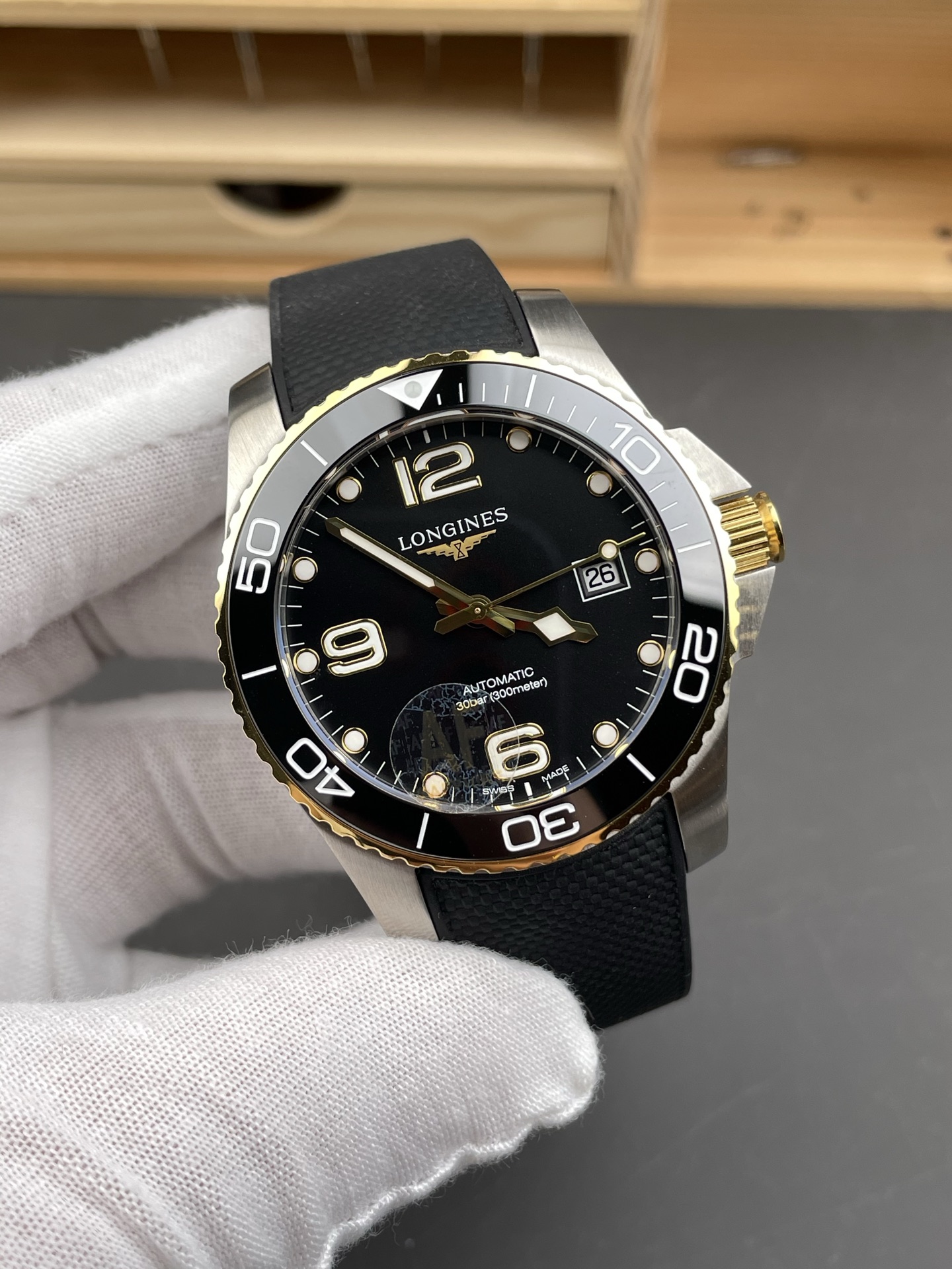 Longines HydroConquest 1:1 Swiss Super Clone Watch in Black Dial Rubber Strap Gold Bezel - view 4
