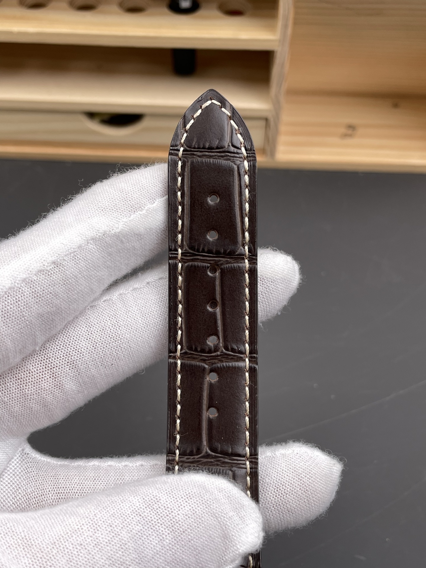 Longines 1:1 Super Clone Watch - Silver Dial with Barleycorn Pattern, Mechanical Movement, and Leather Strap - view 8