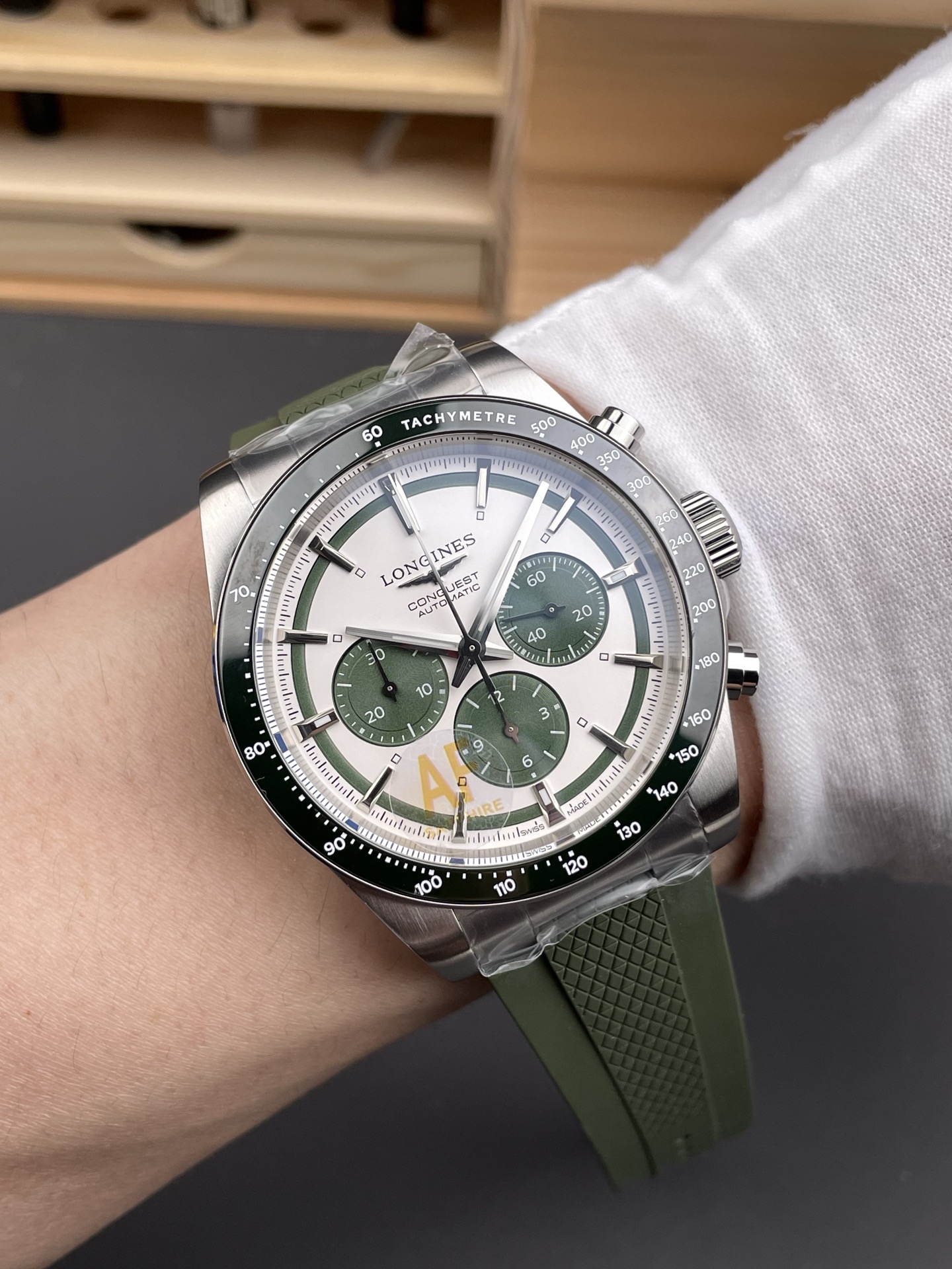 Longines Conquest Chronograph White Dial Automatic Watch in Steel Casing - Super Clone Watch - view 10