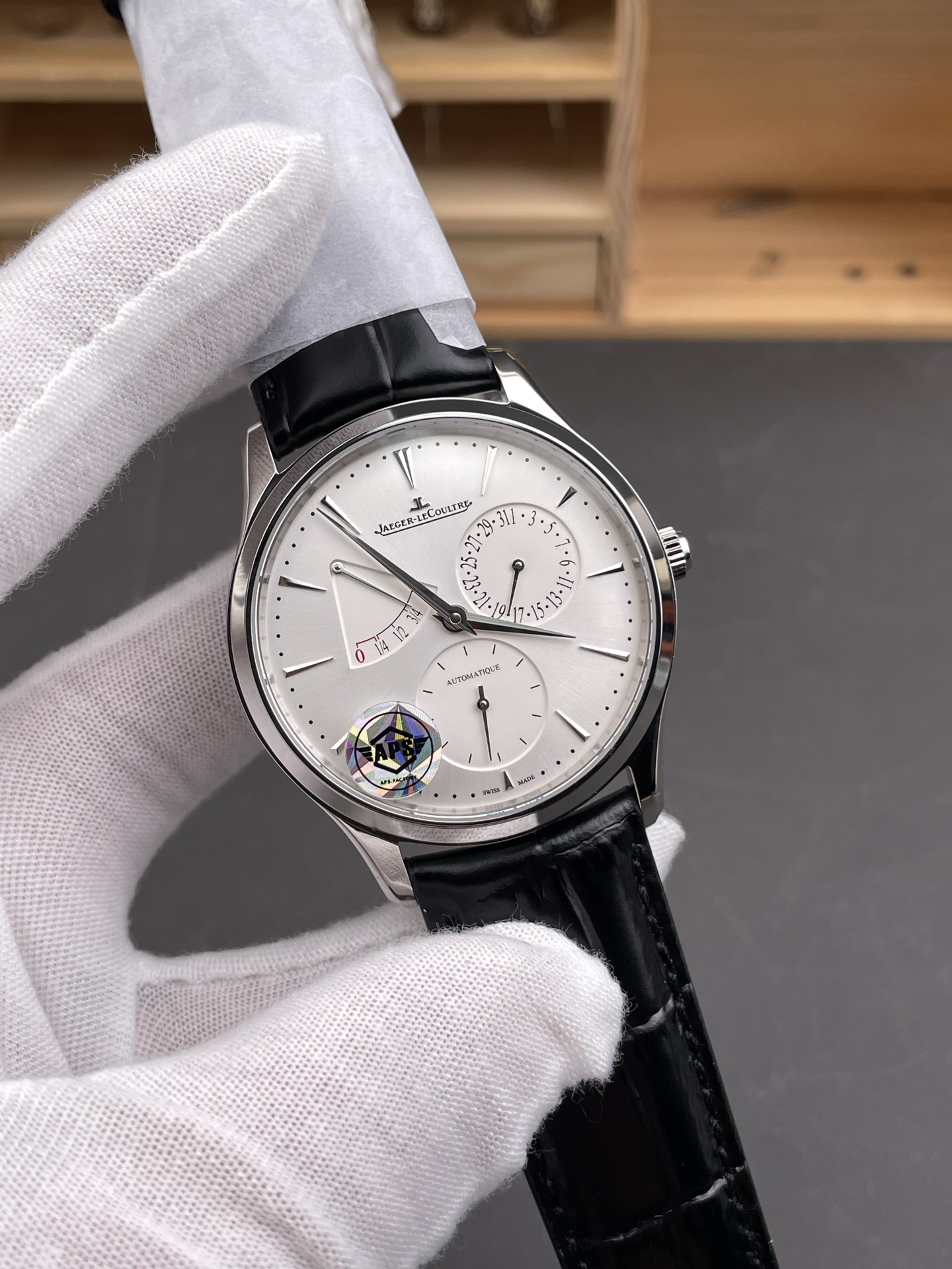 Jaeger-LeCoultre Master Ultra Thin Réserve De Marche 1:1 Mirror Super Clone Watch - view 4