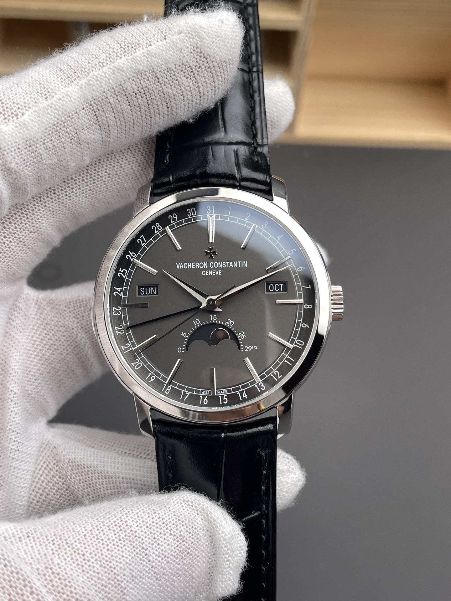 Vacheron Constantin Traditionelle Complete Calendar White Gold Plating Grey Dial Swiss Super Clone - view 2