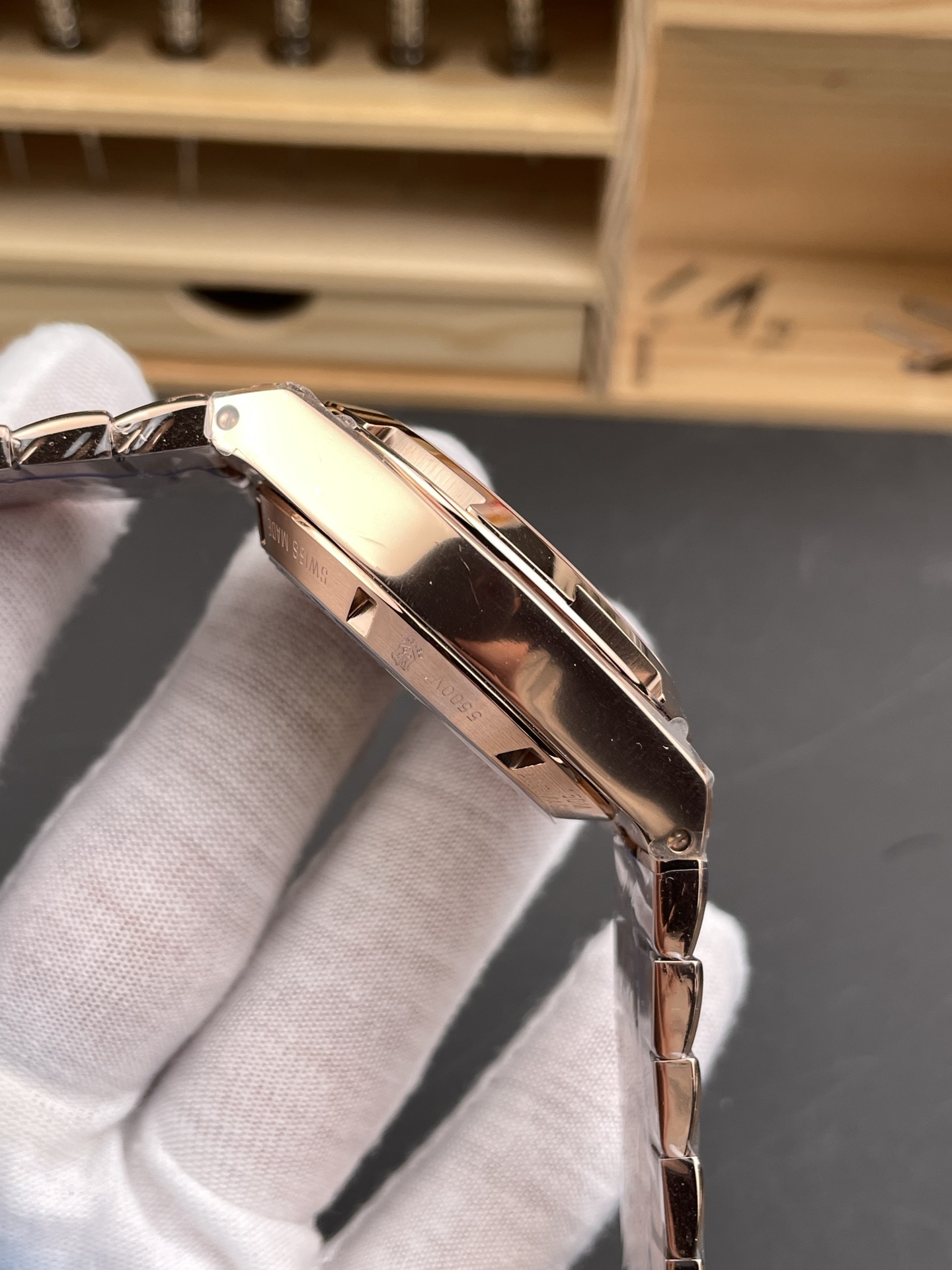 Vacheron Constantin Overseas Chronograph - Green Dial Swiss Super Clone (with Rose Gold Bracelet) - view 6