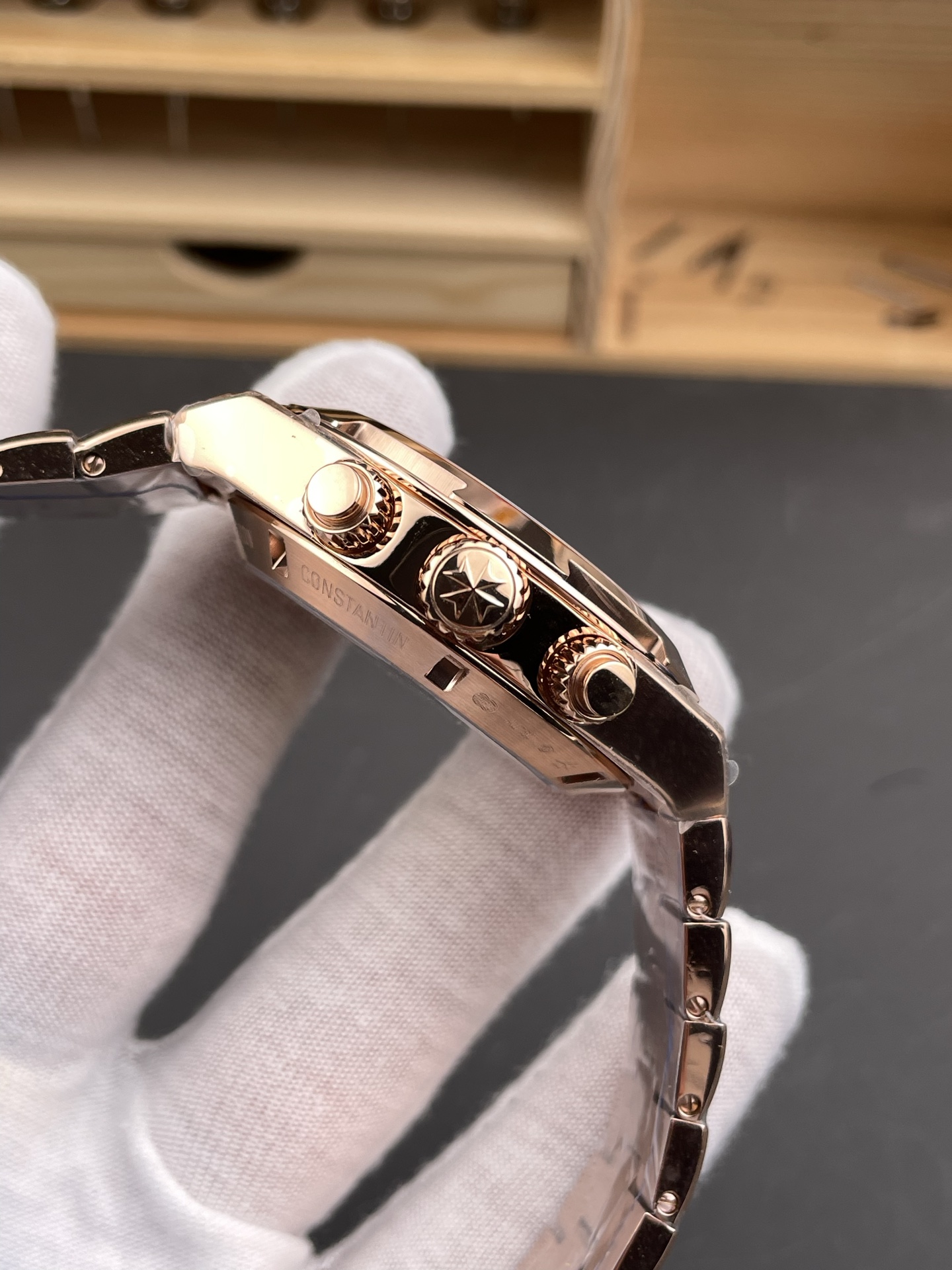 Vacheron Constantin Overseas Chronograph - Green Dial Swiss Super Clone (with Rose Gold Bracelet) - view 7