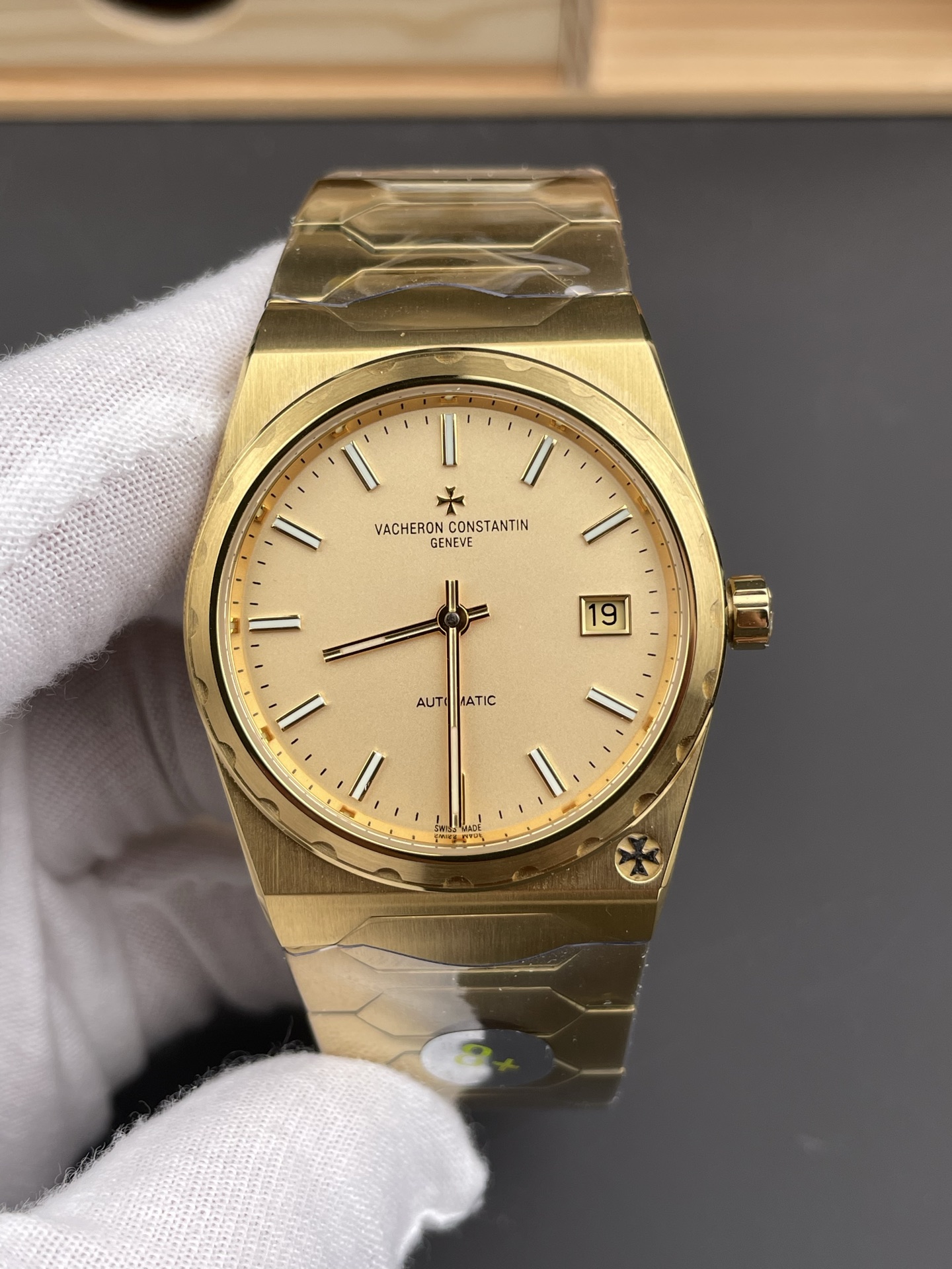 Vacheron Constantin Historiques 222 Super Clone 37MM Yellow Gold Watch in Gold Dial - view 3