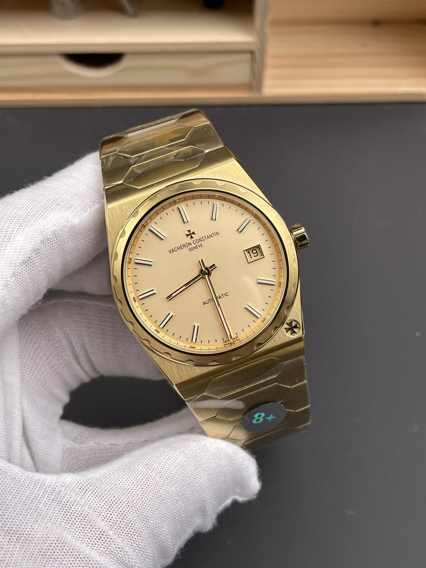 Vacheron Constantin Historiques 222 Super Clone 37MM Yellow Gold Watch in Gold Dial - view 4
