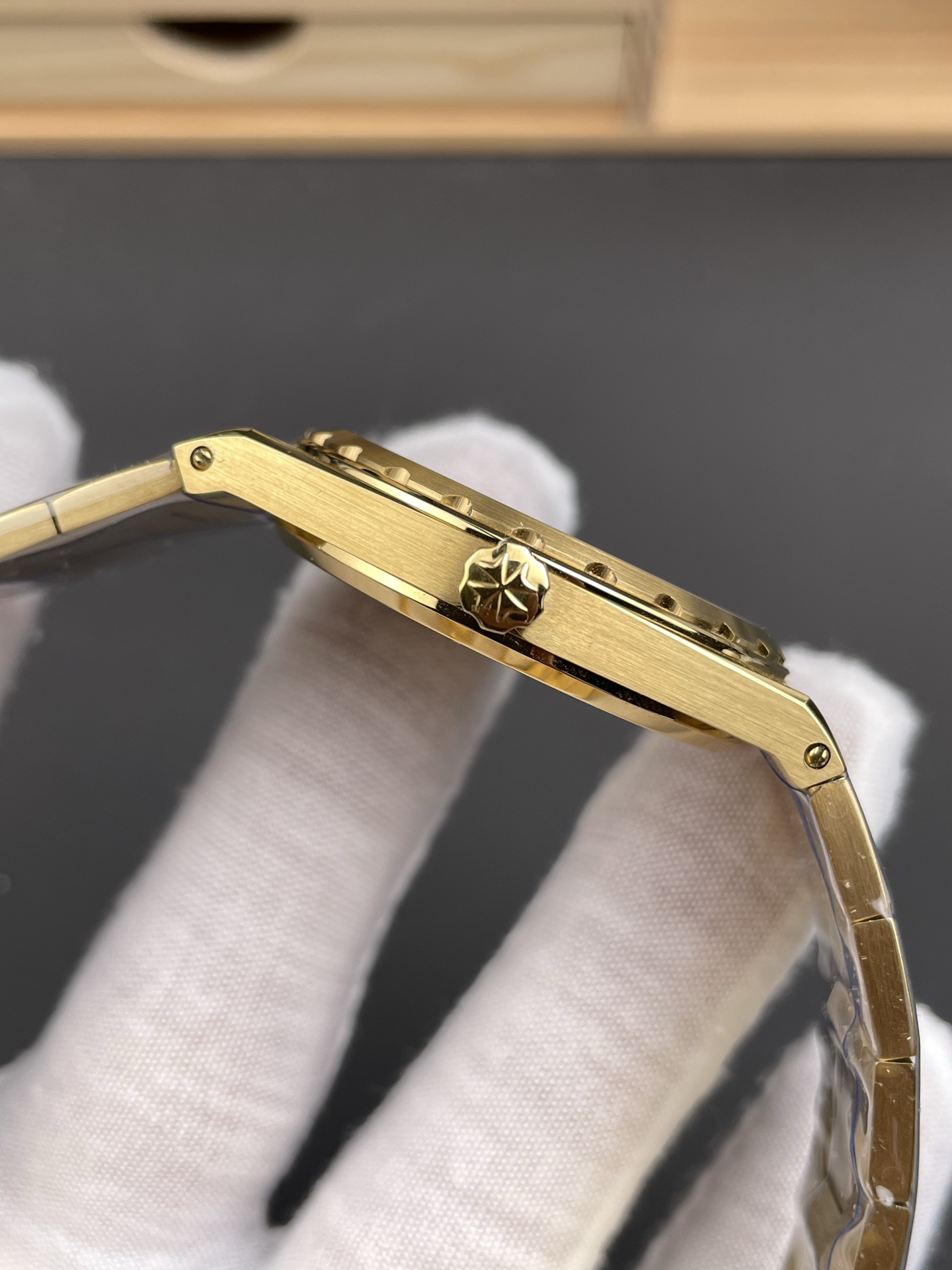 Vacheron Constantin Historiques 222 Super Clone 37MM Yellow Gold Watch in Gold Dial - view 7