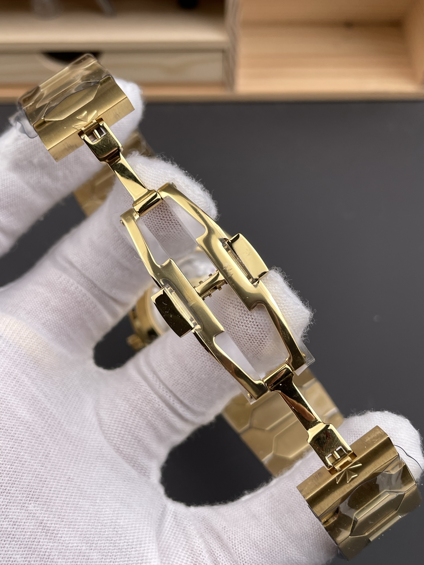 Vacheron Constantin Historiques 222 Super Clone 37MM Yellow Gold Watch in Gold Dial - view 8