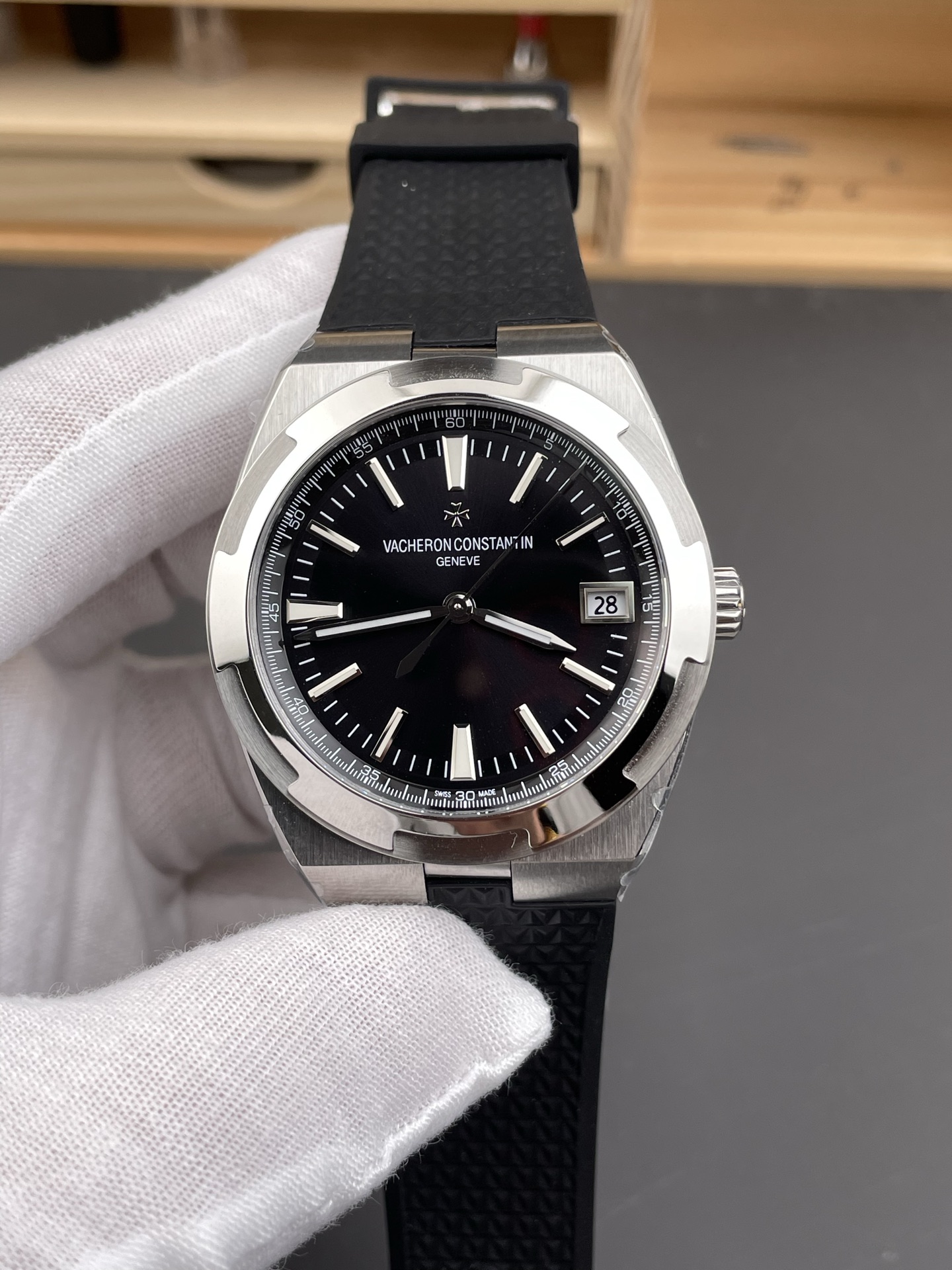 Vacheron Constantin Overseas 1:1 Mirror Swiss Super Clone Watch in Black Dial - view 2