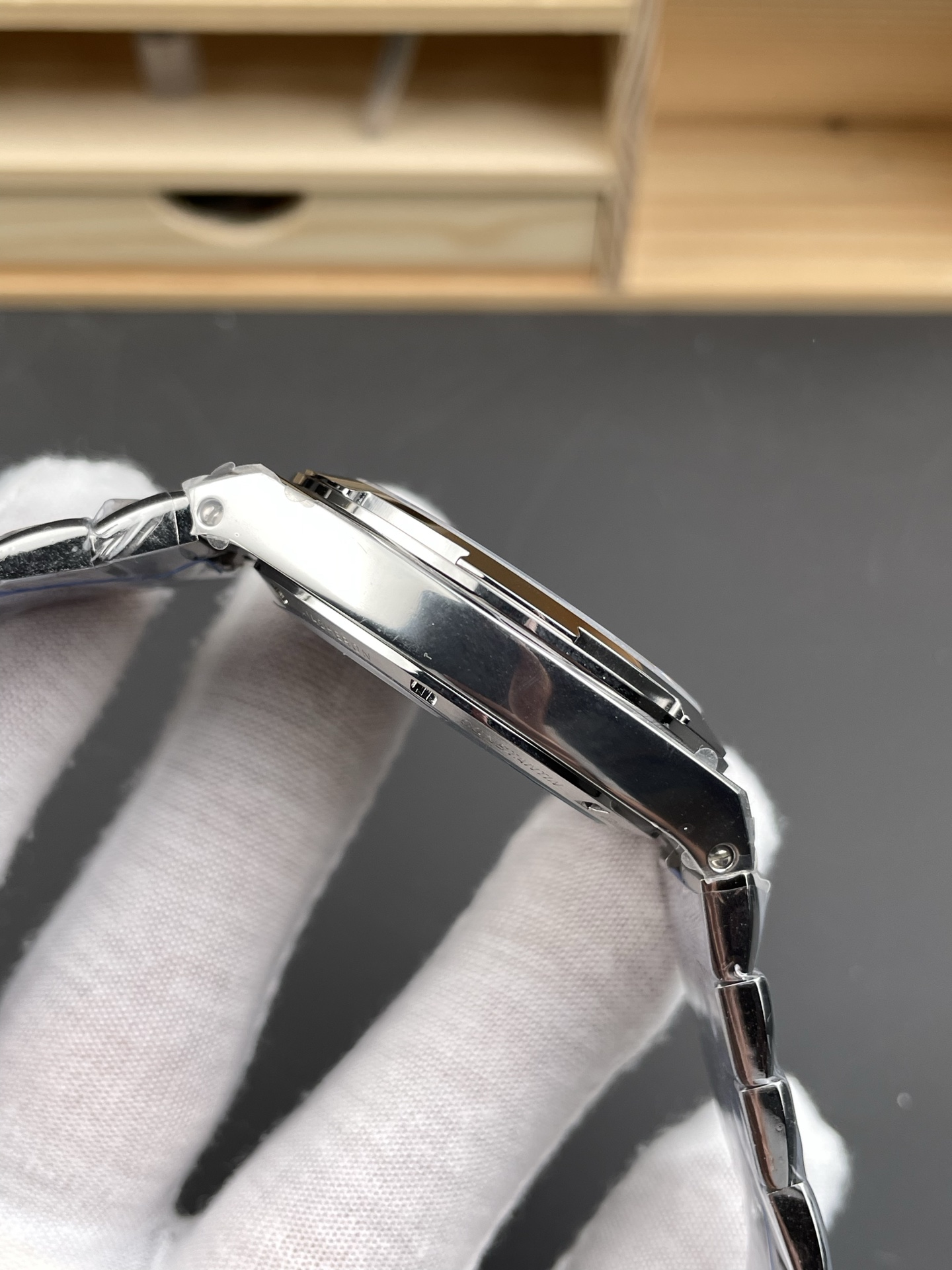 Vacheron Constantin Overseas 1:1 Mirror Swiss Super Clone Watch in Steel Blue Dial - view 7