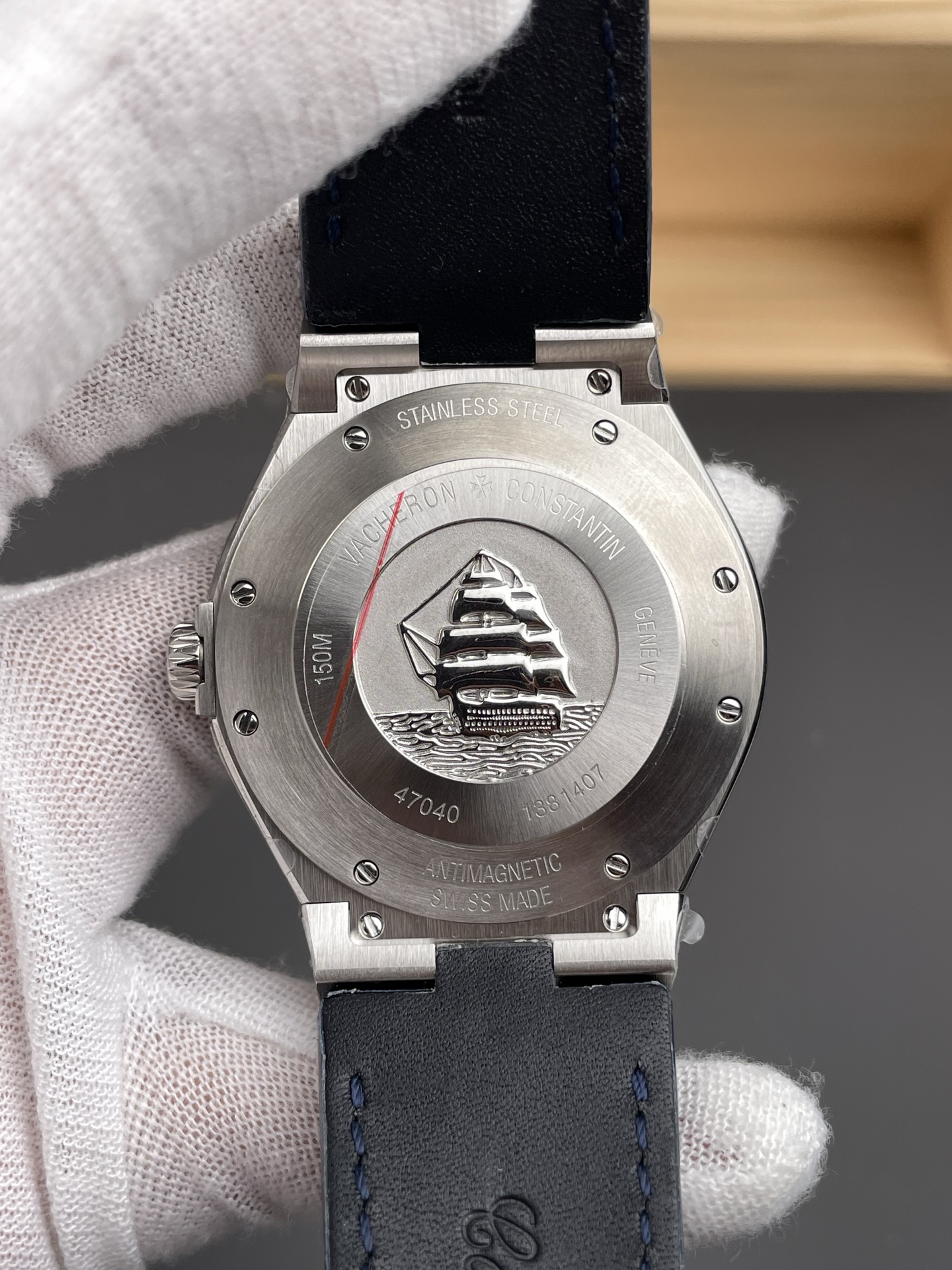 Vacheron Constantin Overseas 1:1 Mirror Swiss Super Clone Watch in Steel Blue Dial - leather Strap - view 5