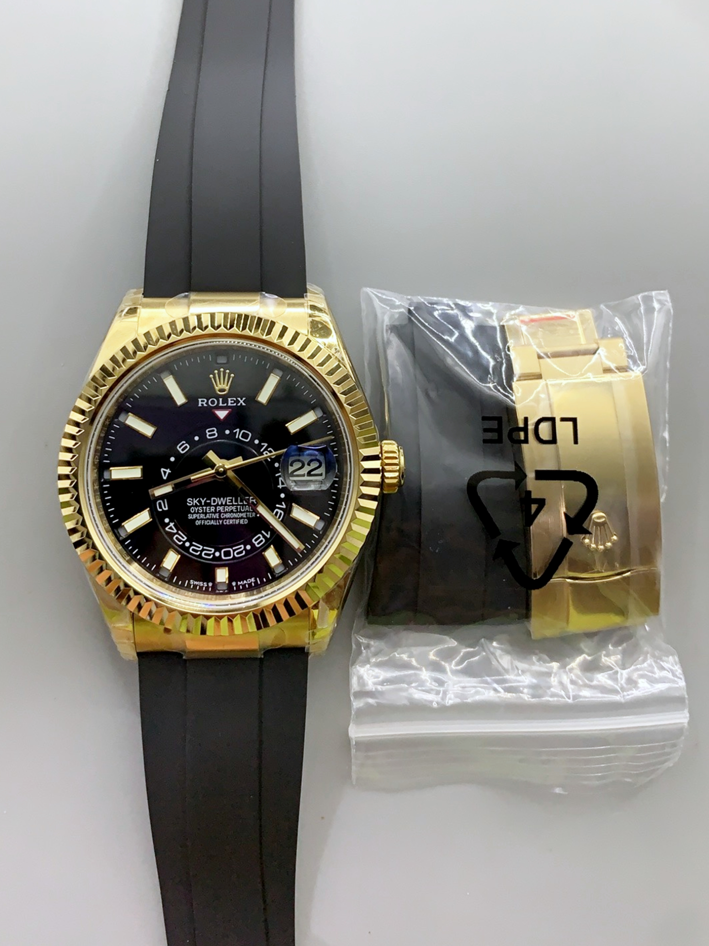 Rolex Sky-Dweller REF# 336935 Black Dial Watch in Yellow Gold 904L Steel Case 1:1 Mirror Super Clone - view 5