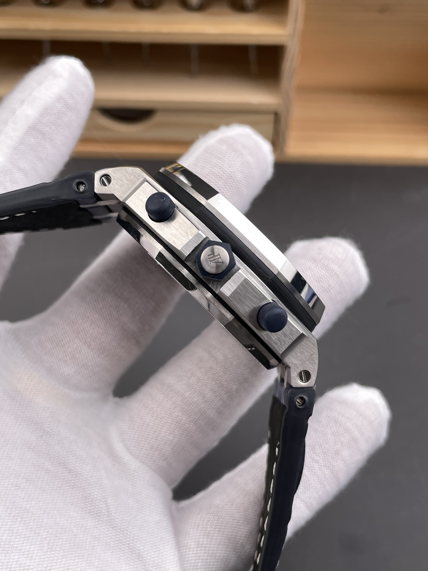 Audemars Piguet Royal Oak Offshore Chronograph White Dial 904L Steel 1: 1 Mirror 3126 Movement - Super Clone Watch - view 6
