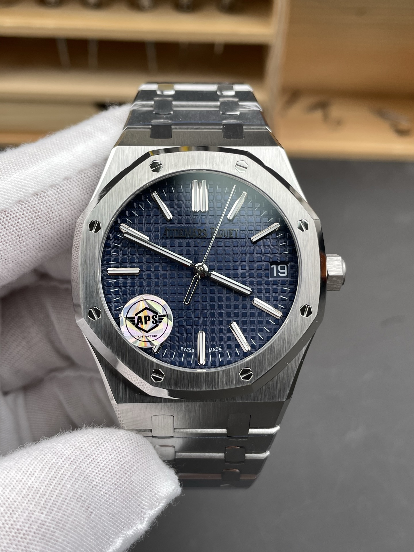 Royal Oak 15510 Blue Dial FREE SPRUNG MVMNT Super Clone Watch - view 2