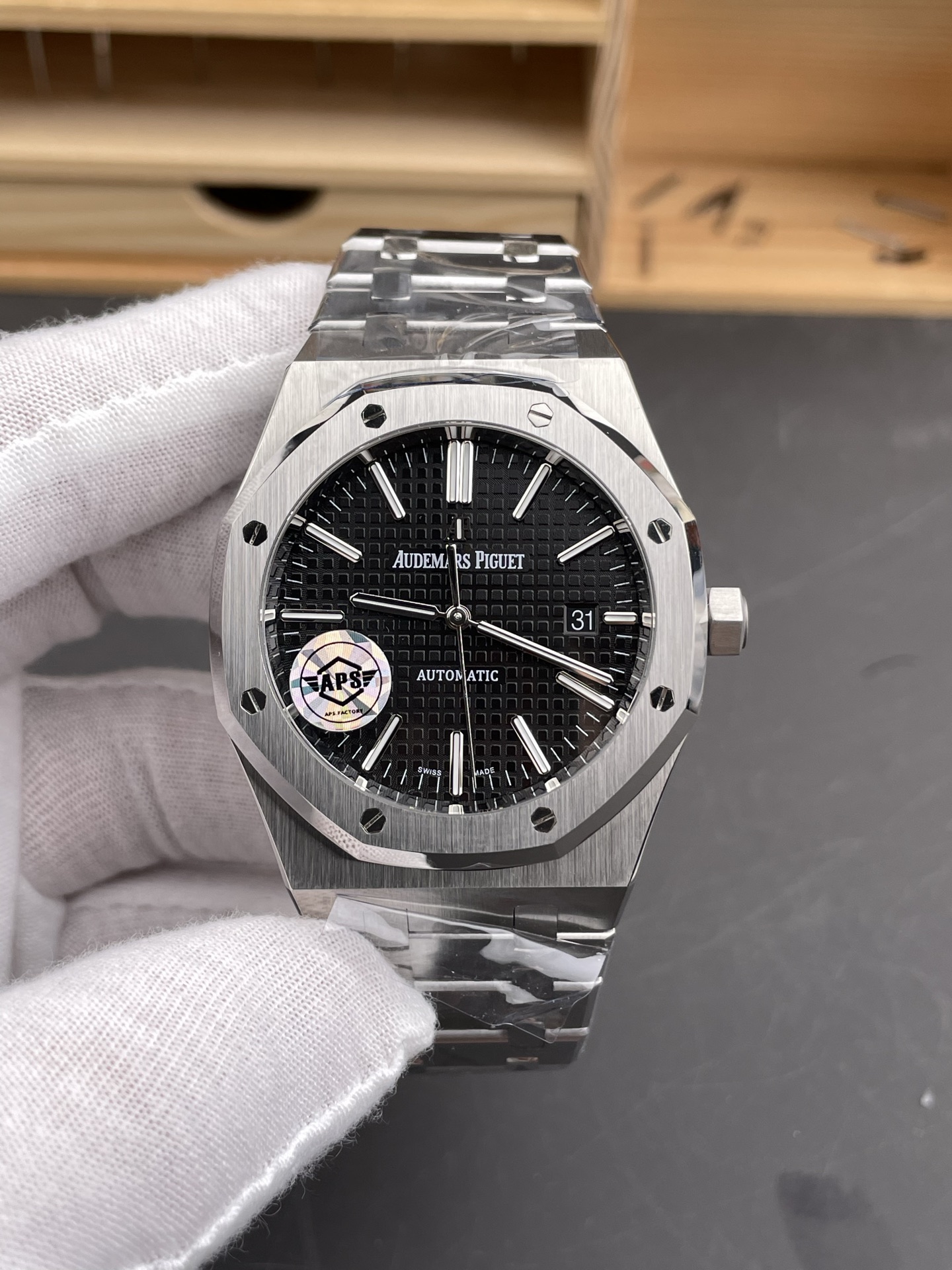 Audemars Piguet Royal Oak 15450 37MM Swiss Calibre 3120 Movement in 904L Steel Casing Black Dial - Super Clone Watch - view 3