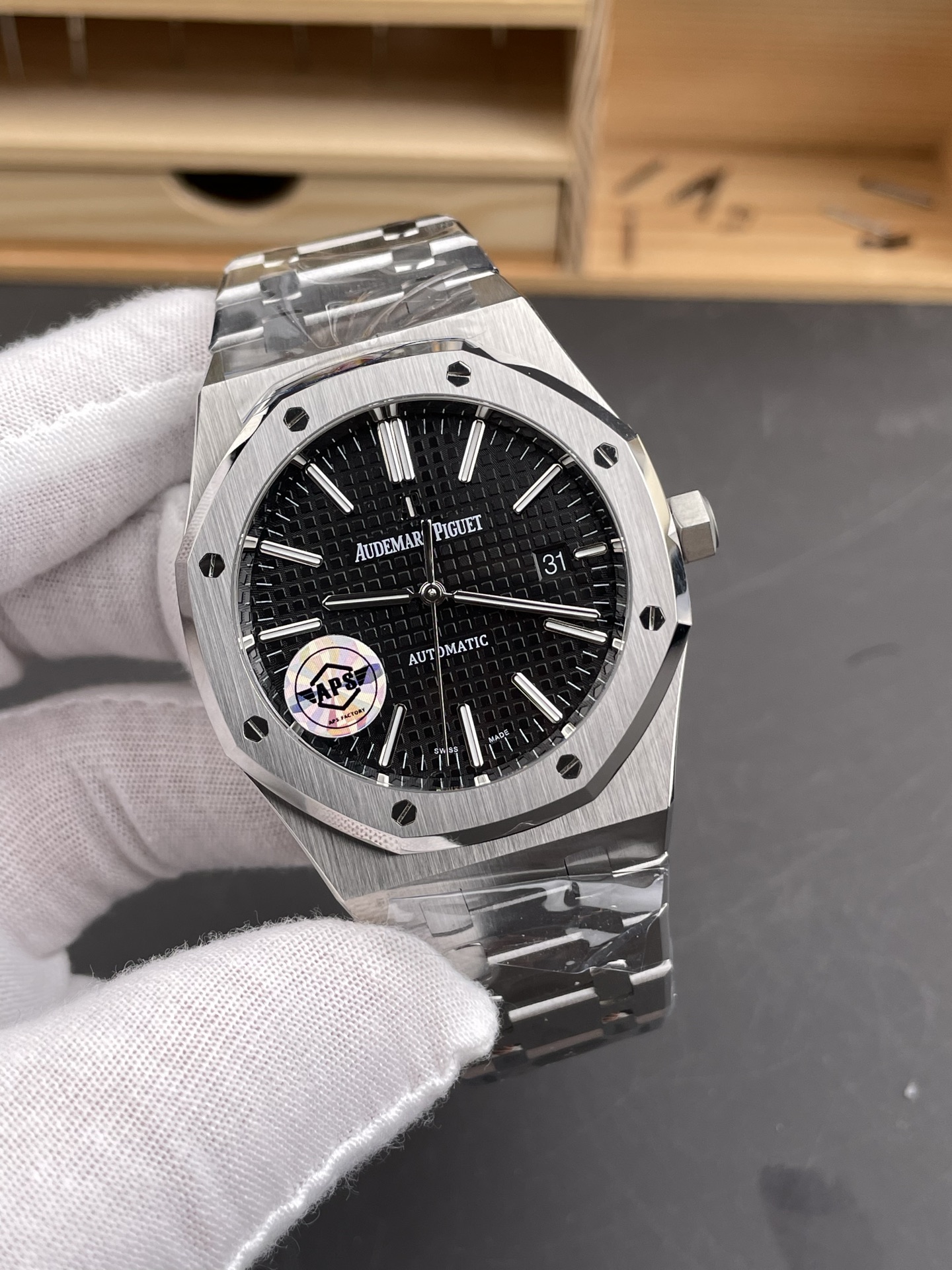 Audemars Piguet Royal Oak 15450 37MM Swiss Calibre 3120 Movement in 904L Steel Casing Black Dial - Super Clone Watch - view 4