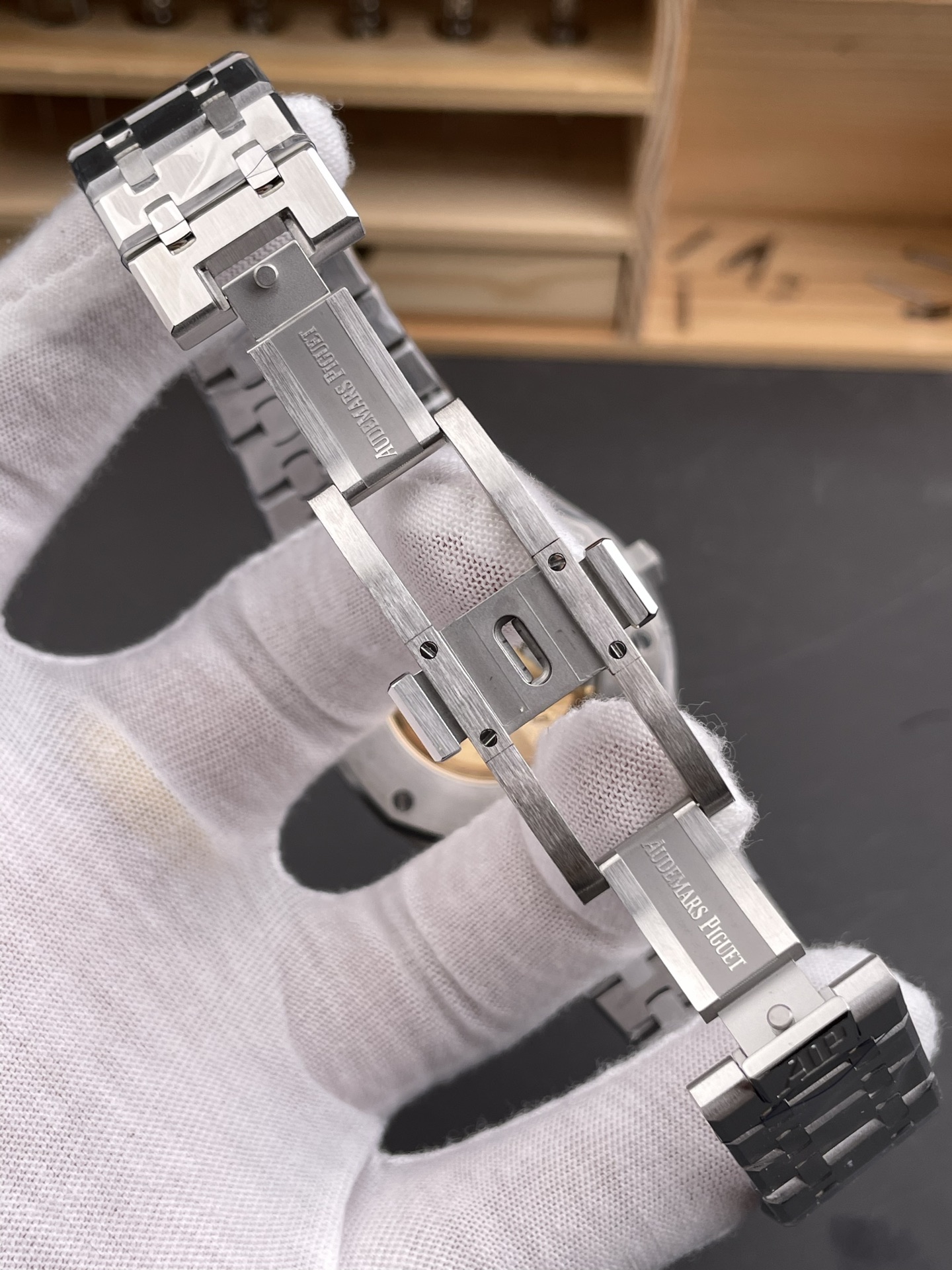 Audemars Piguet Royal Oak 15450 37MM Swiss Calibre 3120 Movement in 904L Steel Casing Black Dial - Super Clone Watch - view 8