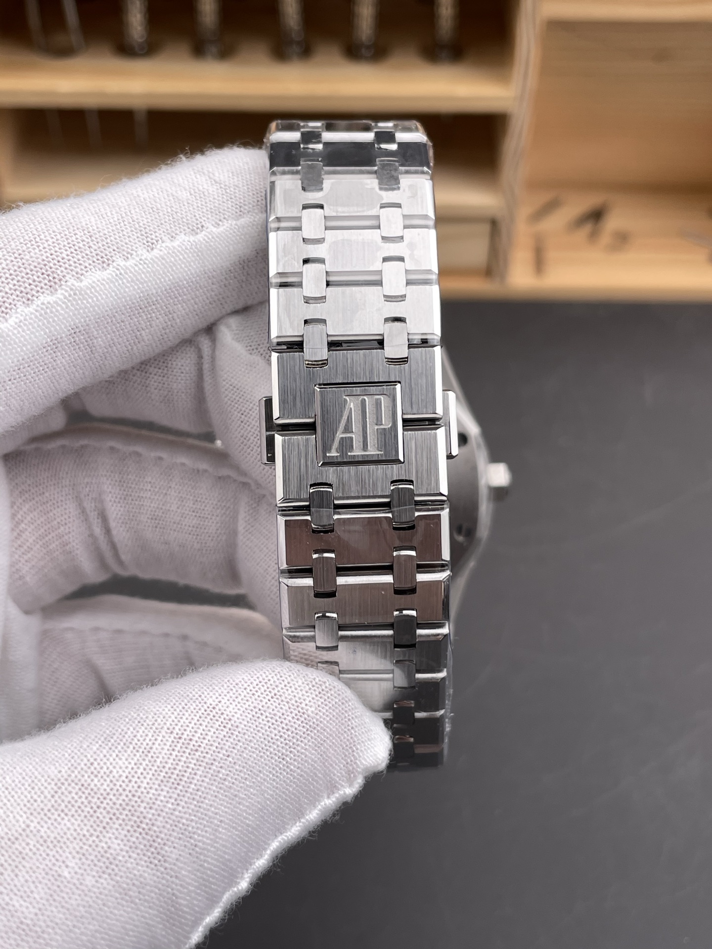Audemars Piguet Royal Oak 15450 37MM Swiss Calibre 3120 Movement in 904L Steel Casing Black Dial - Super Clone Watch - view 9